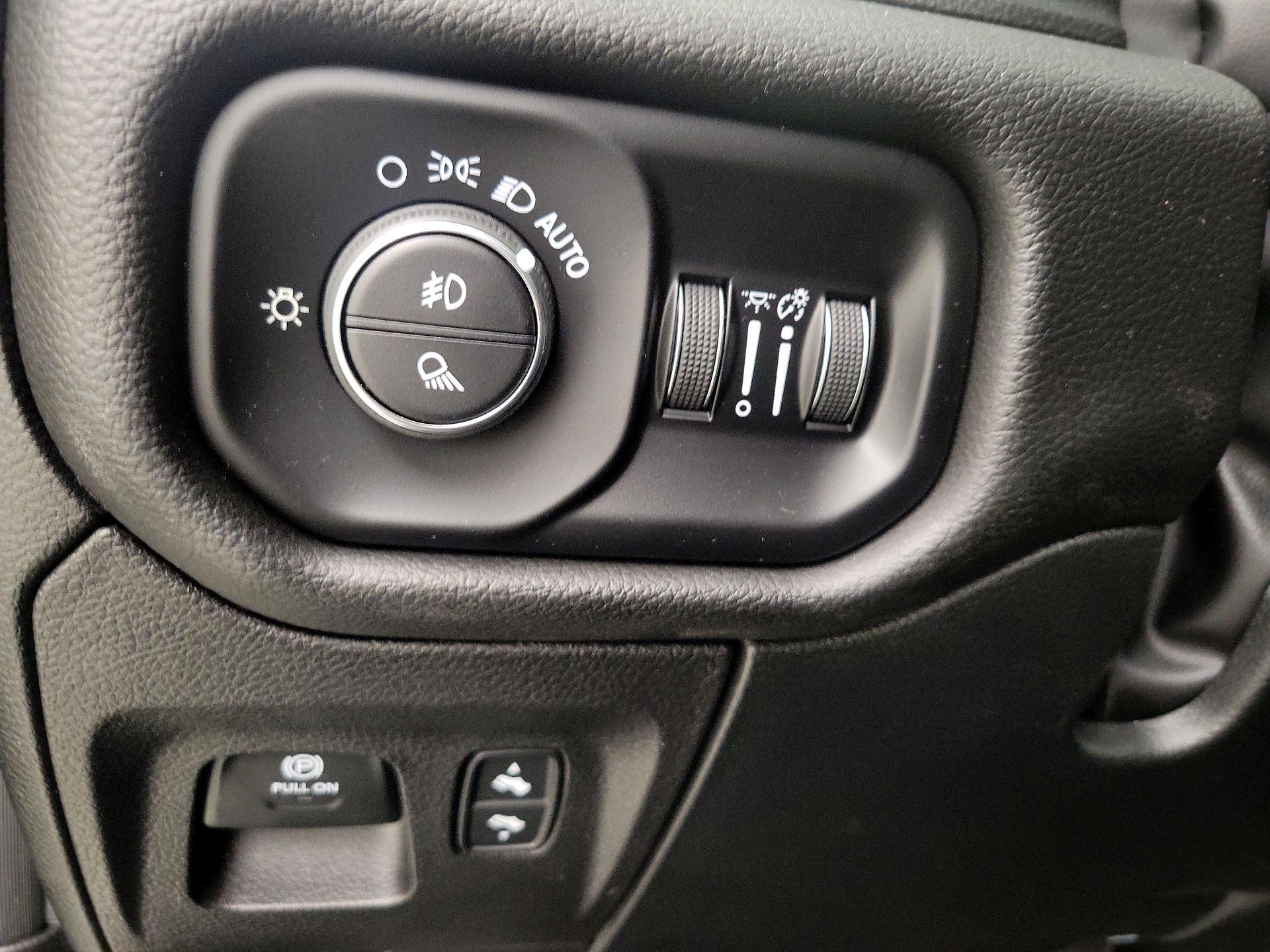 Thumbnail: 2025 RAM 1500 - 13