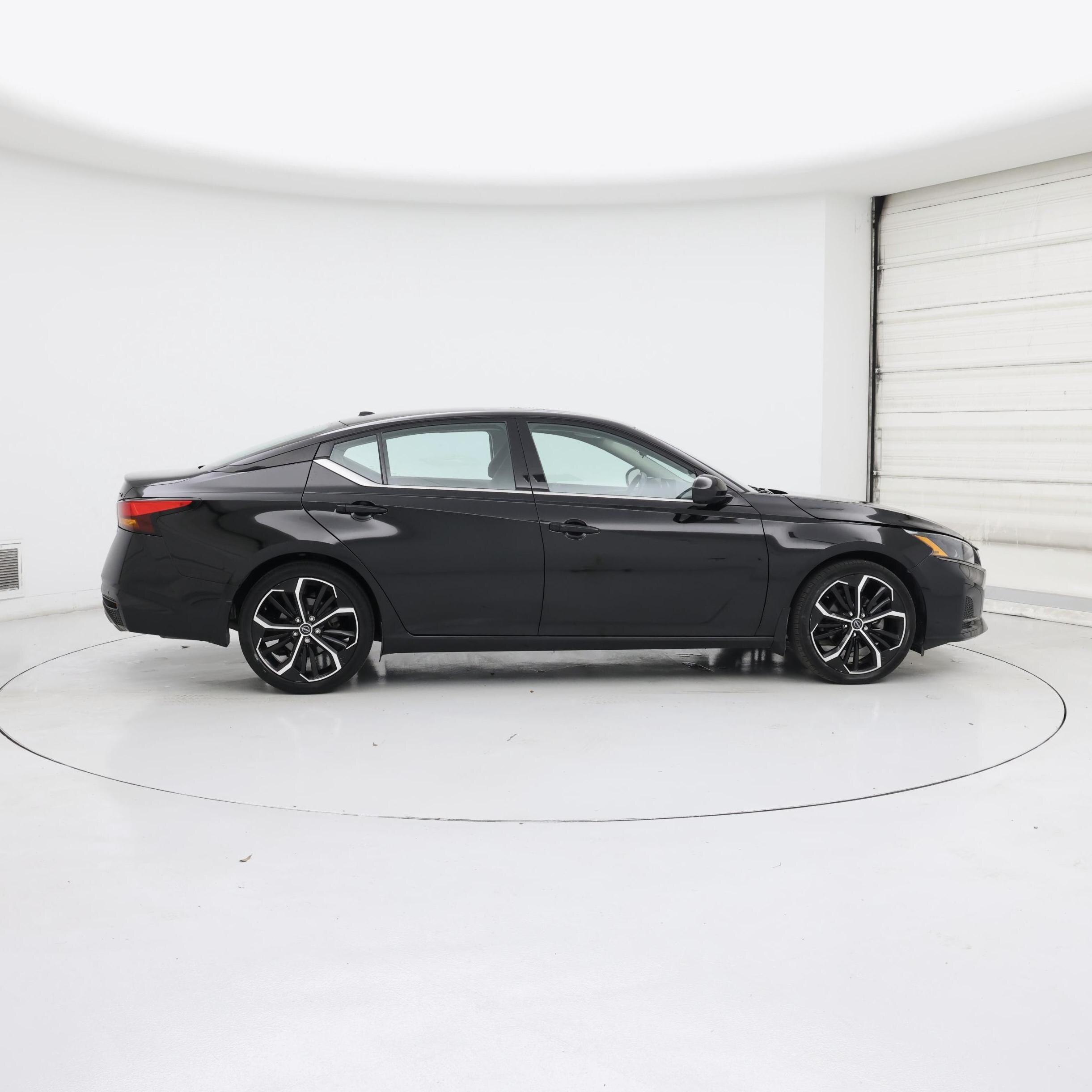 Thumbnail: 2023 Nissan Altima - 7