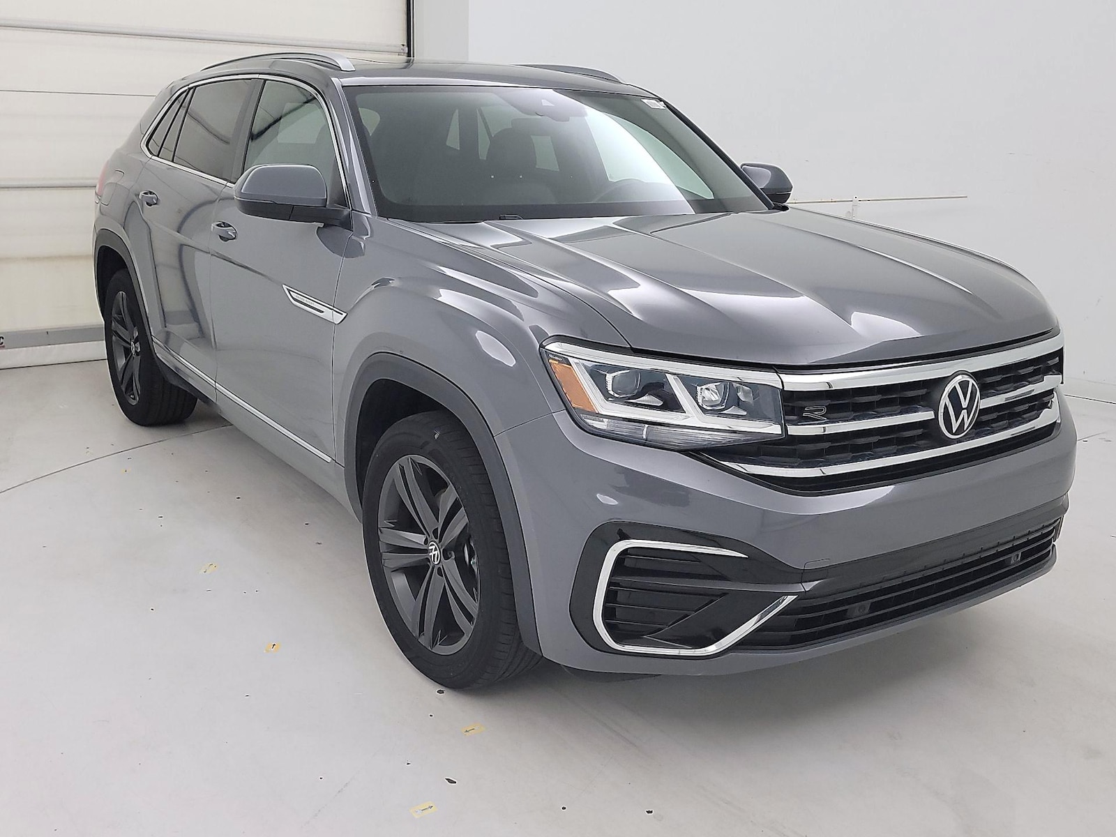 2022 Volkswagen Atlas Cross Sport SEL R-Line