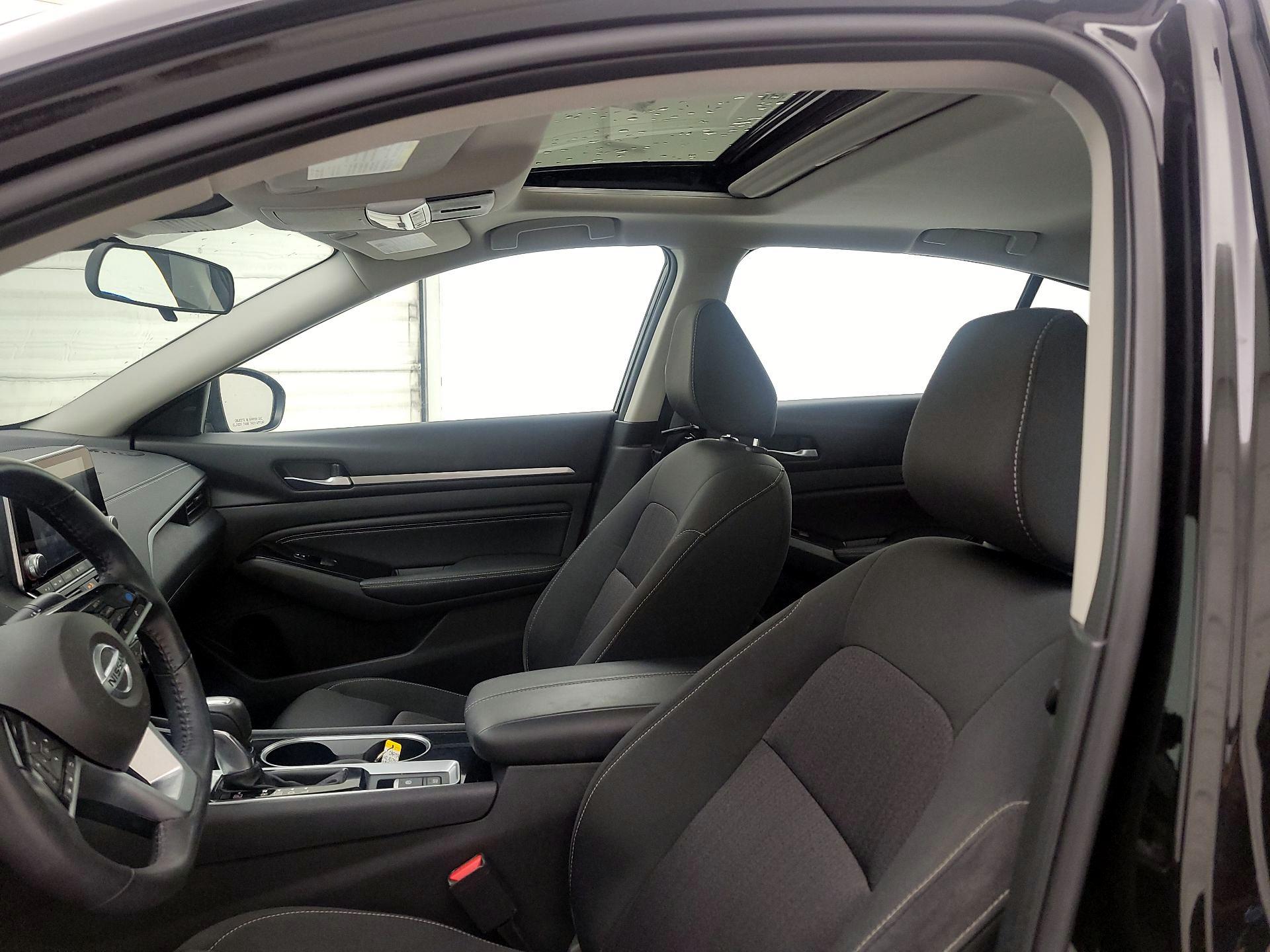 Thumbnail: 2021 Nissan Altima - 19