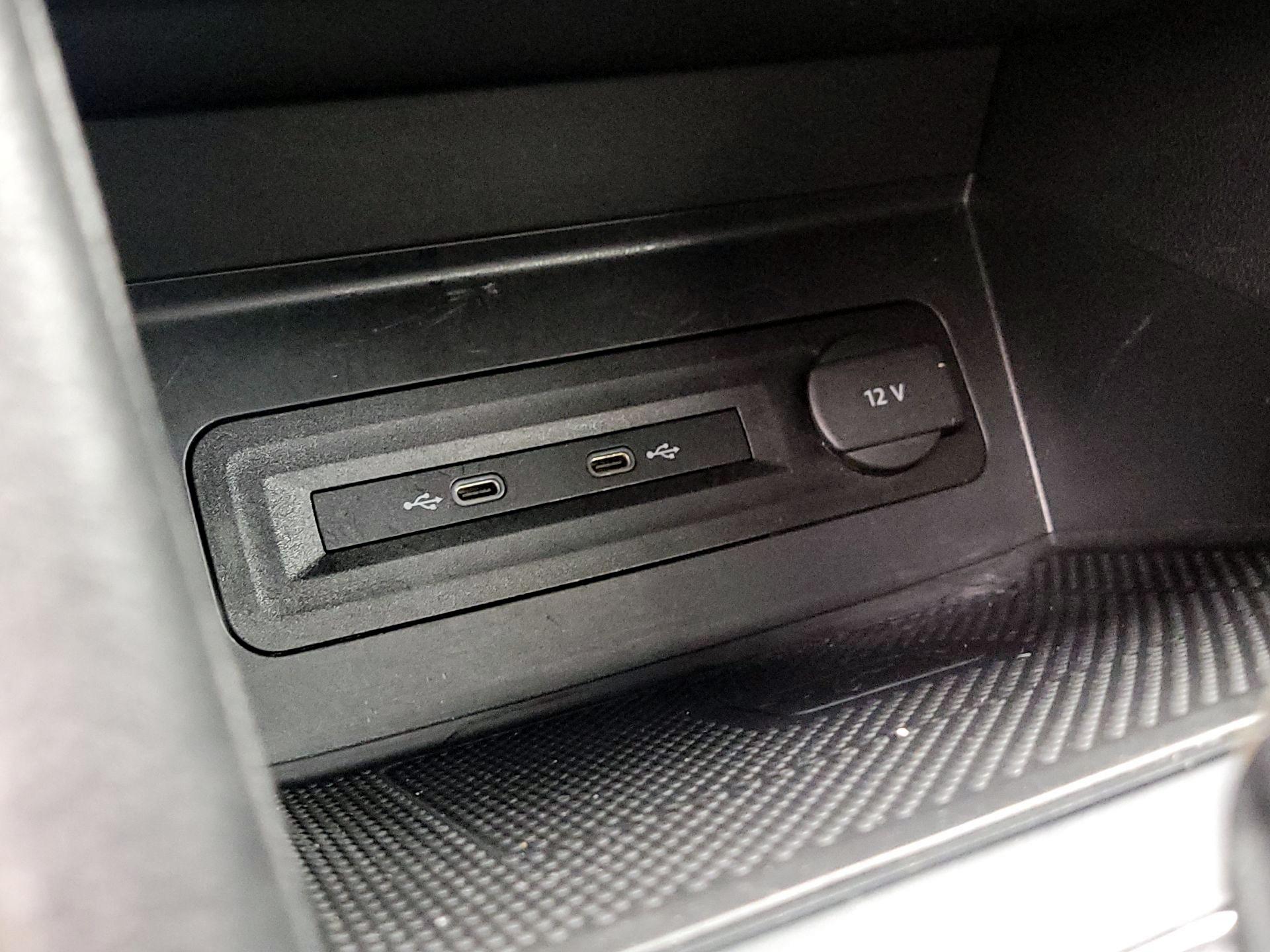 Thumbnail: 2021 Volkswagen Atlas - 18