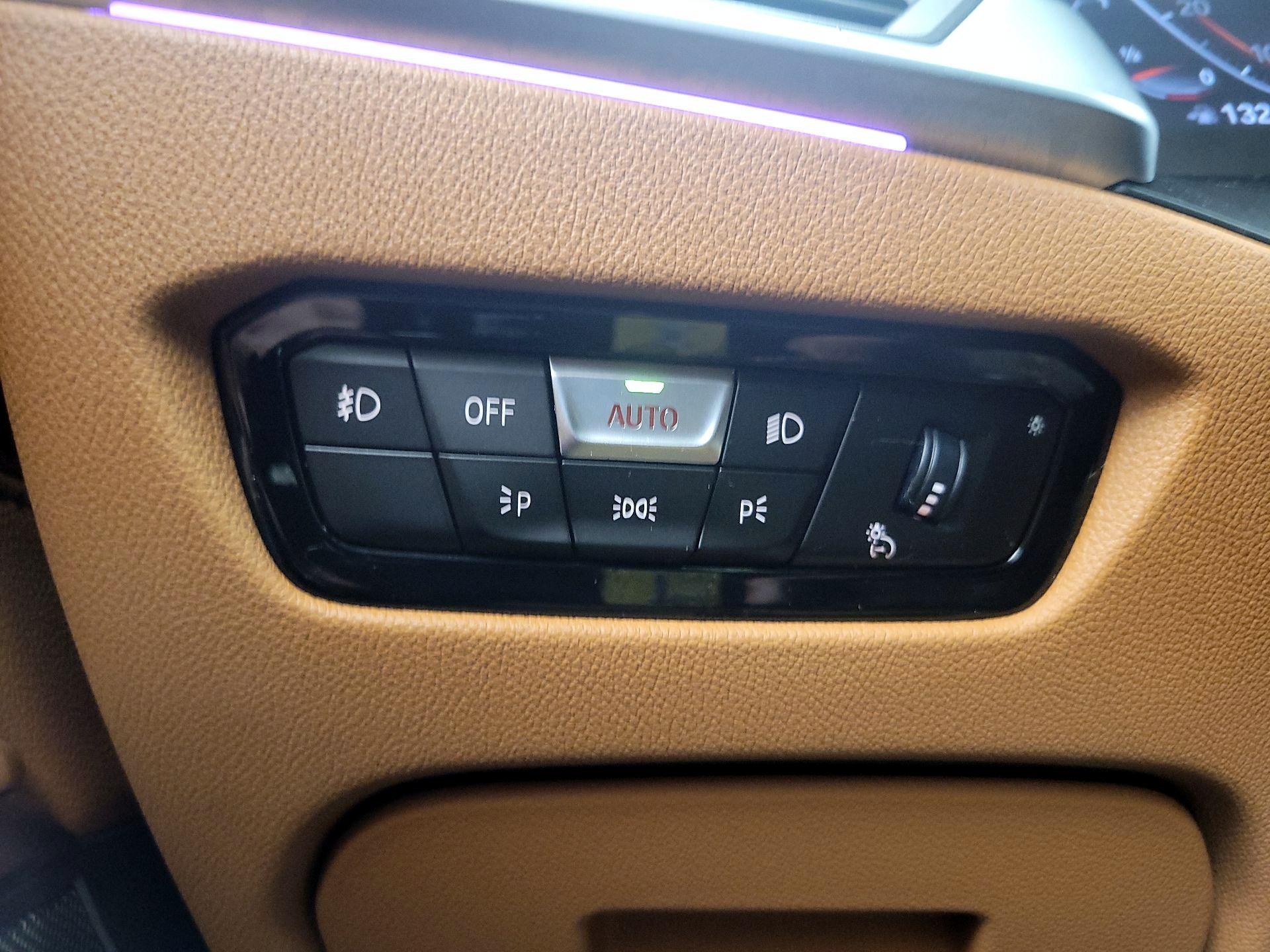 Thumbnail: 2021 BMW 3 Series - 13