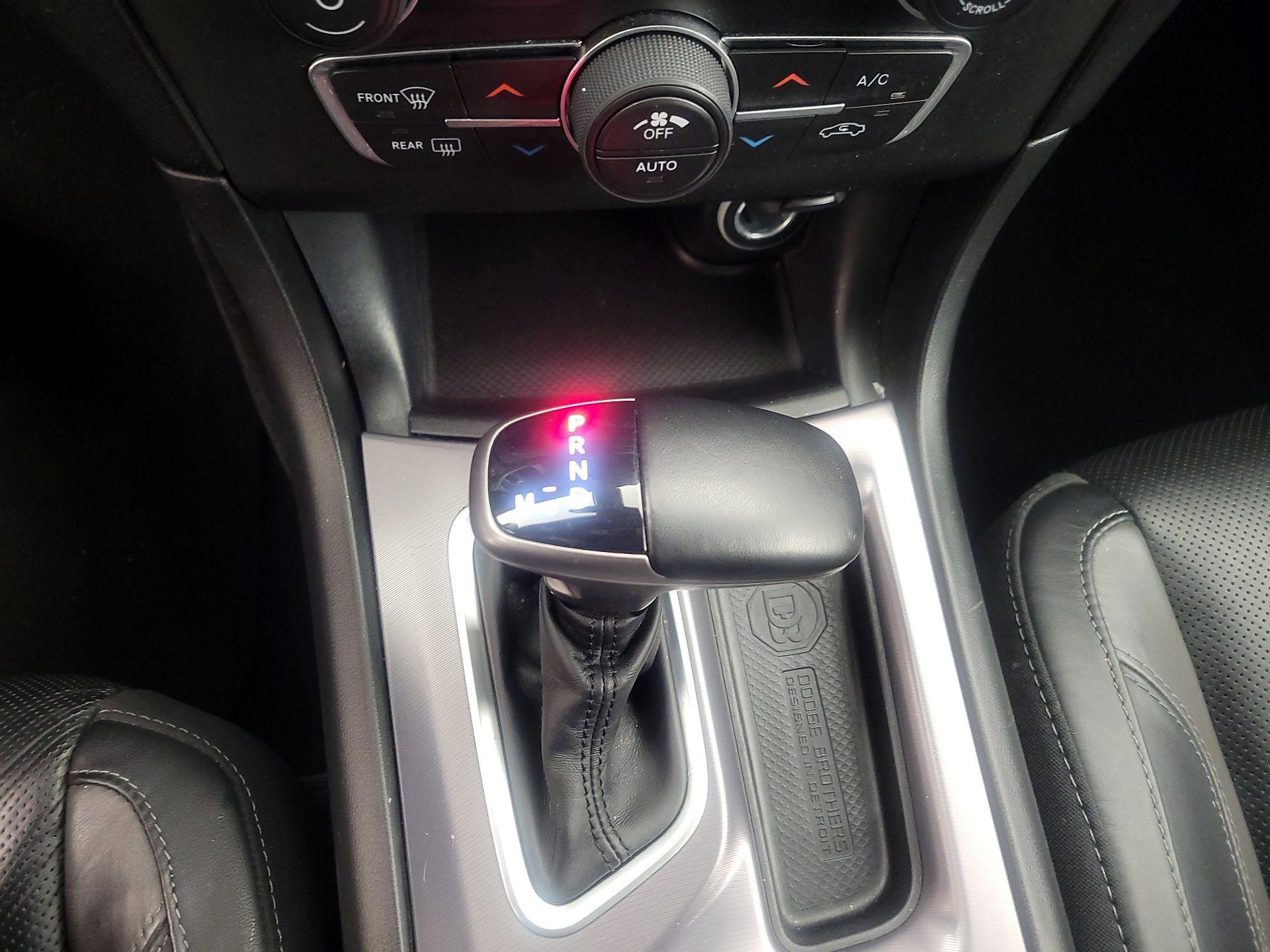 Thumbnail: 2020 Dodge Charger - 17