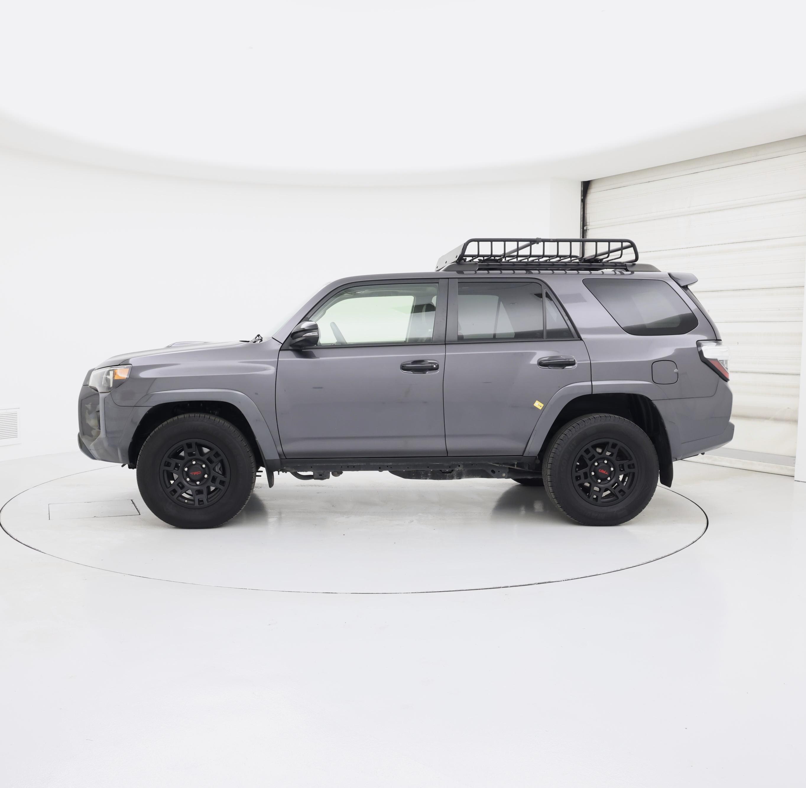 Thumbnail: 2021 Toyota 4Runner - 3