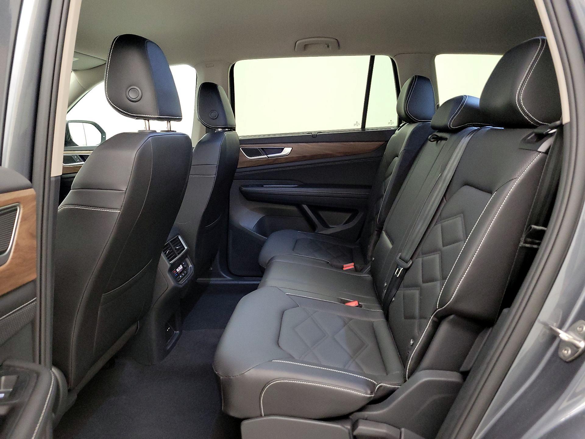 Thumbnail: 2025 Volkswagen Atlas - 20