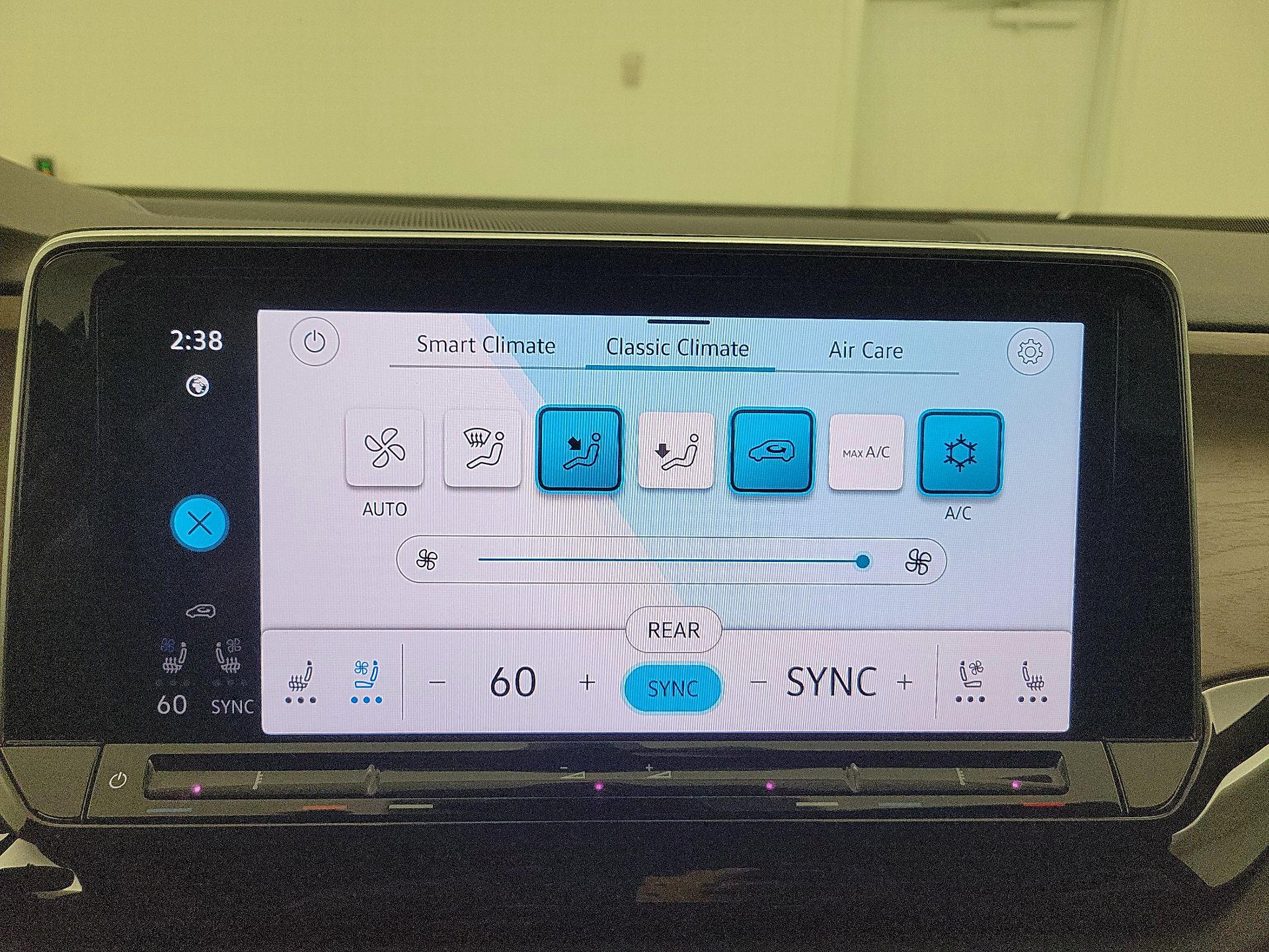 Thumbnail: 2024 Volkswagen Atlas - 14