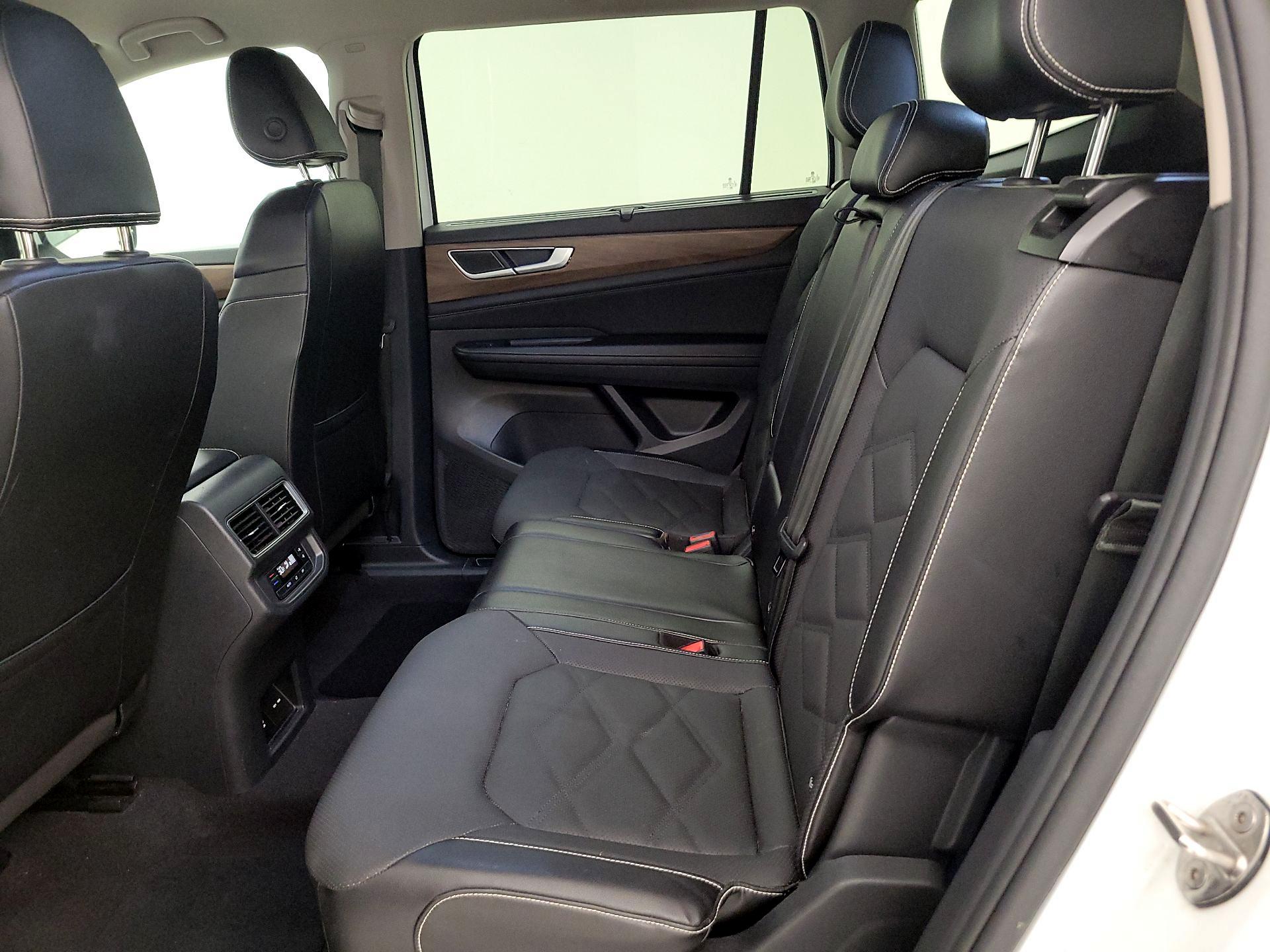 Thumbnail: 2024 Volkswagen Atlas - 17