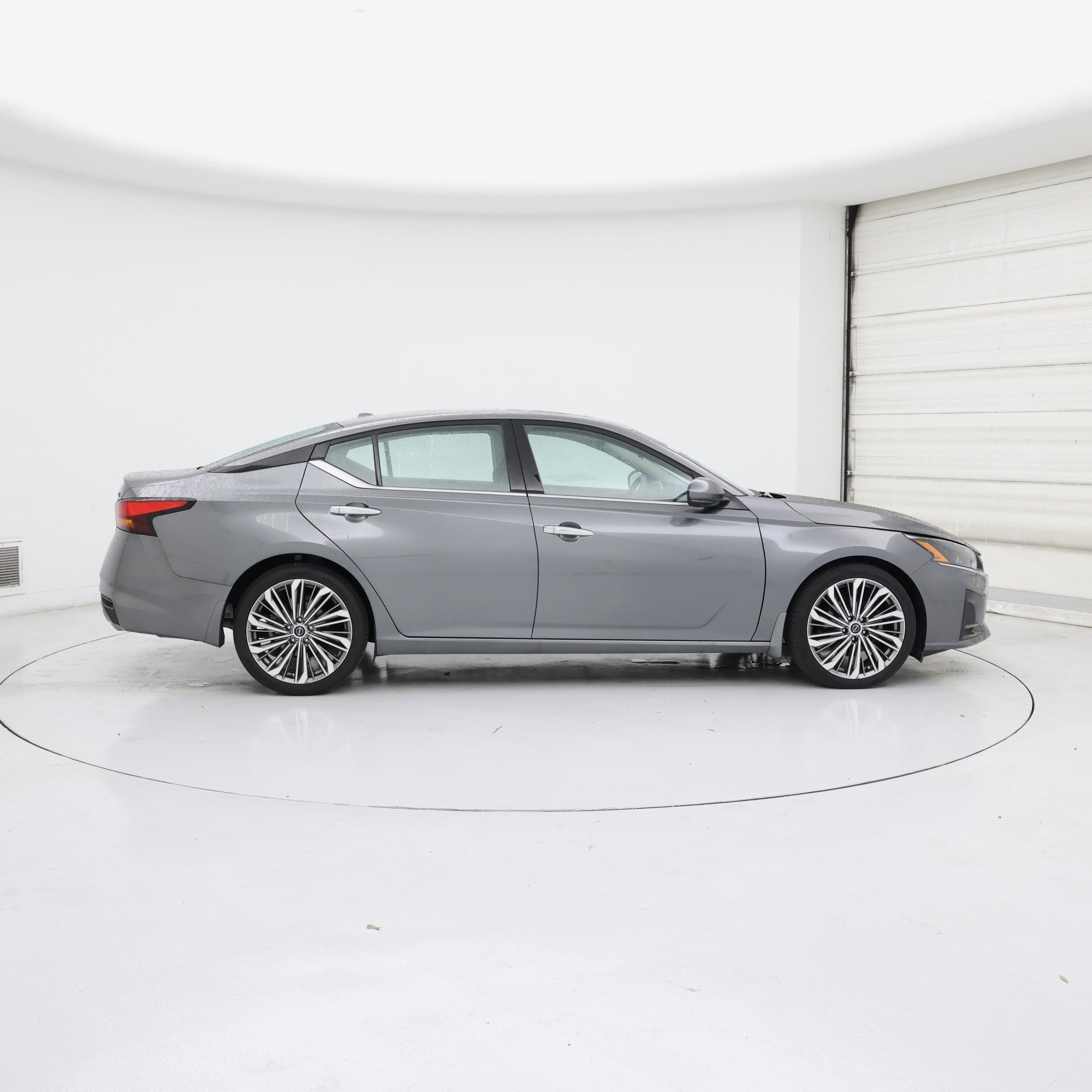 Thumbnail: 2023 Nissan Altima - 7