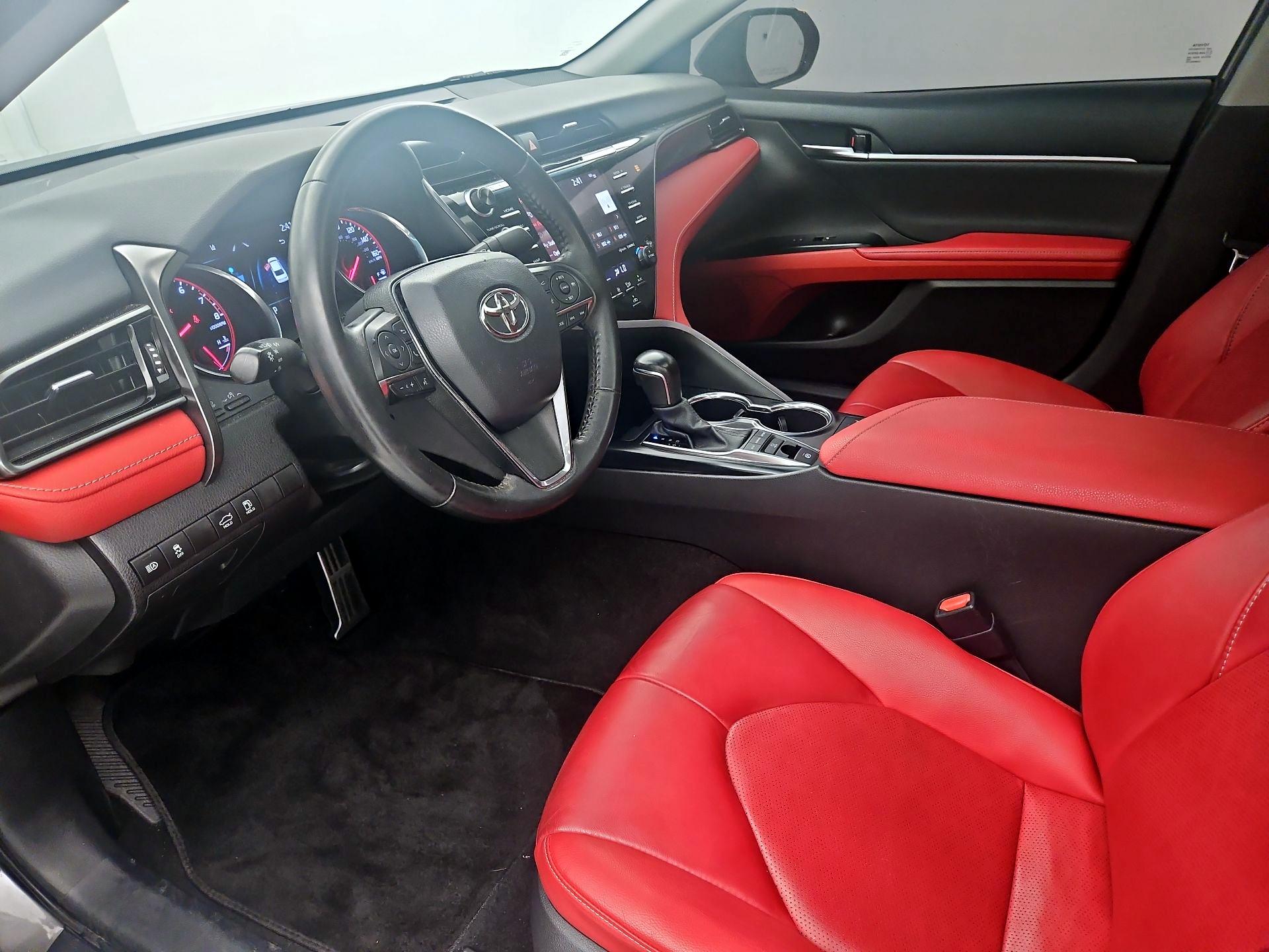 Thumbnail: 2020 Toyota Camry - 11