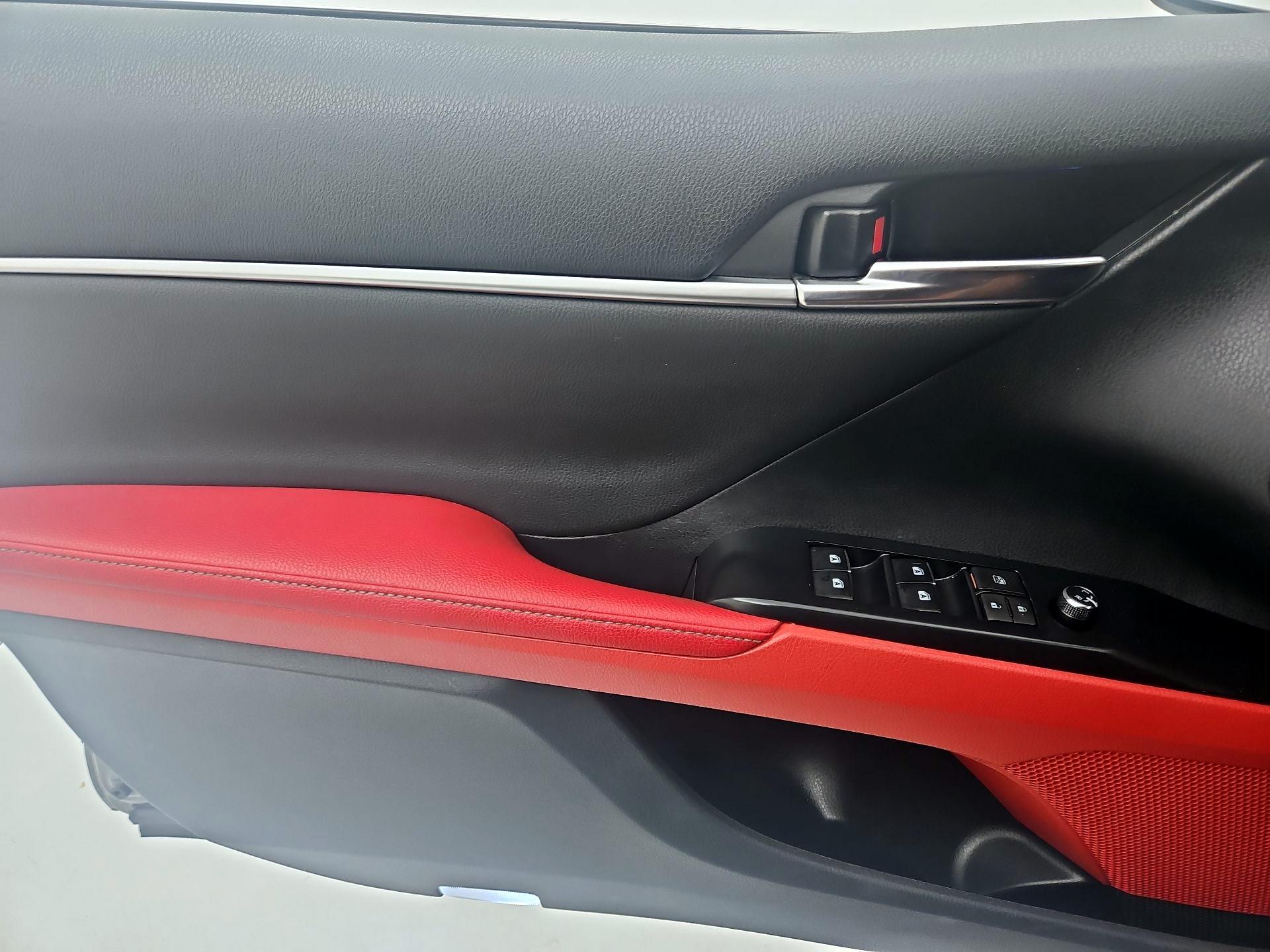 Thumbnail: 2020 Toyota Camry - 12