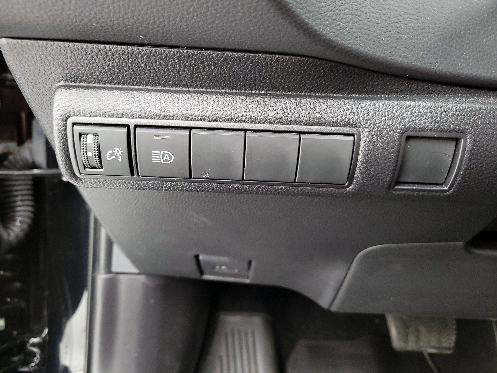 Thumbnail: 2023 Toyota Corolla - 13