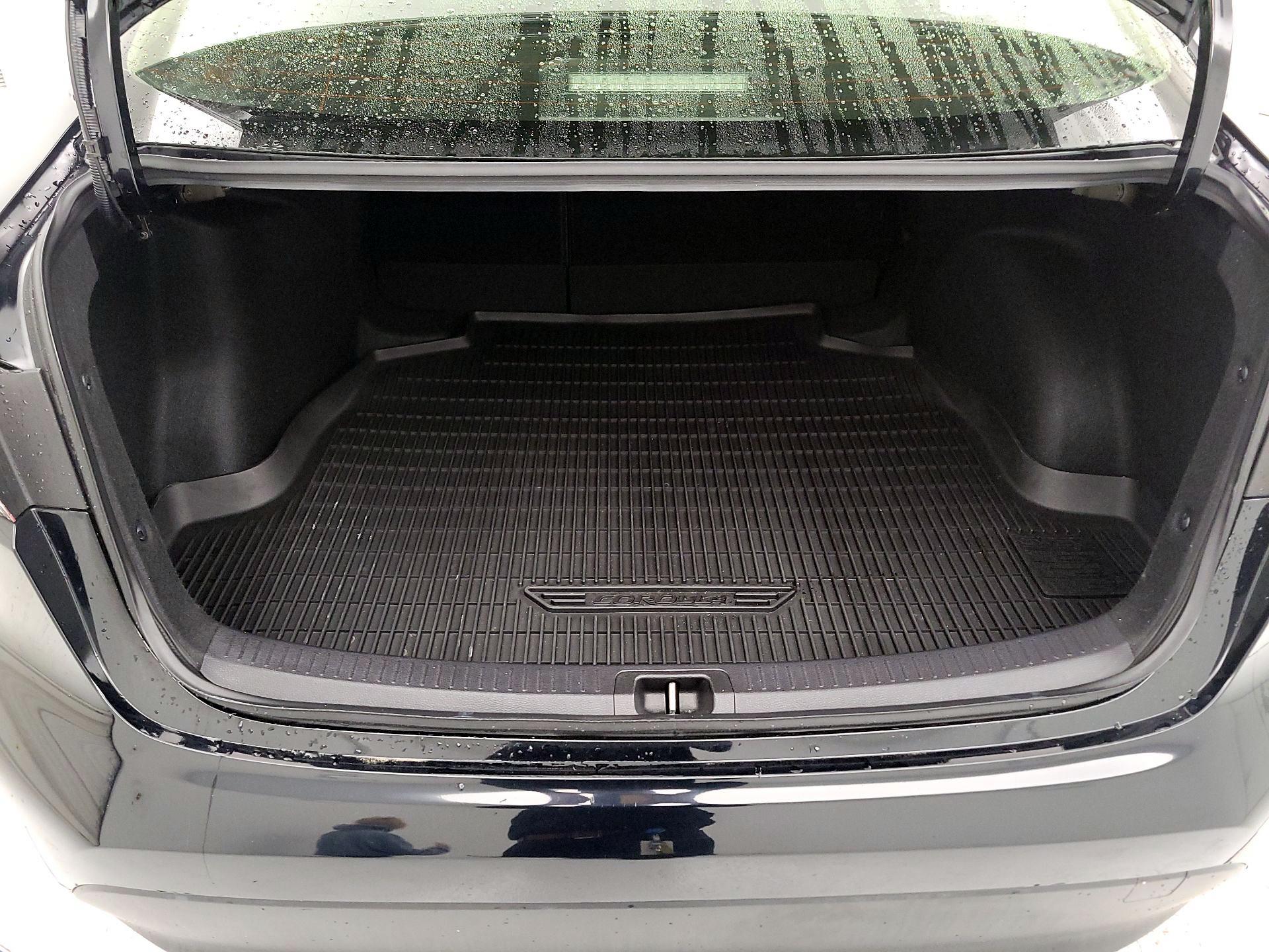 Thumbnail: 2023 Toyota Corolla - 20