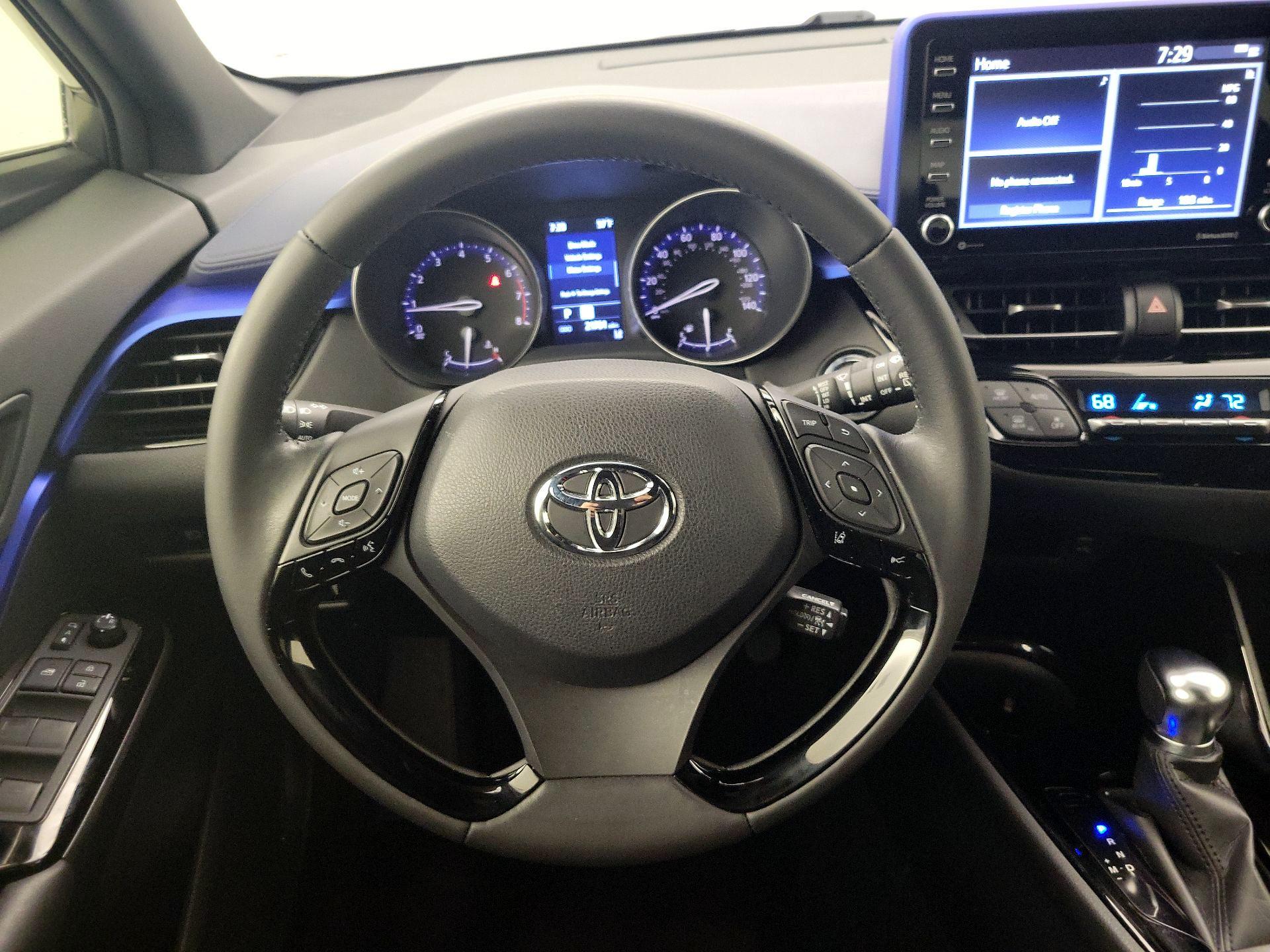 Thumbnail: 2021 Toyota C-HR - 10