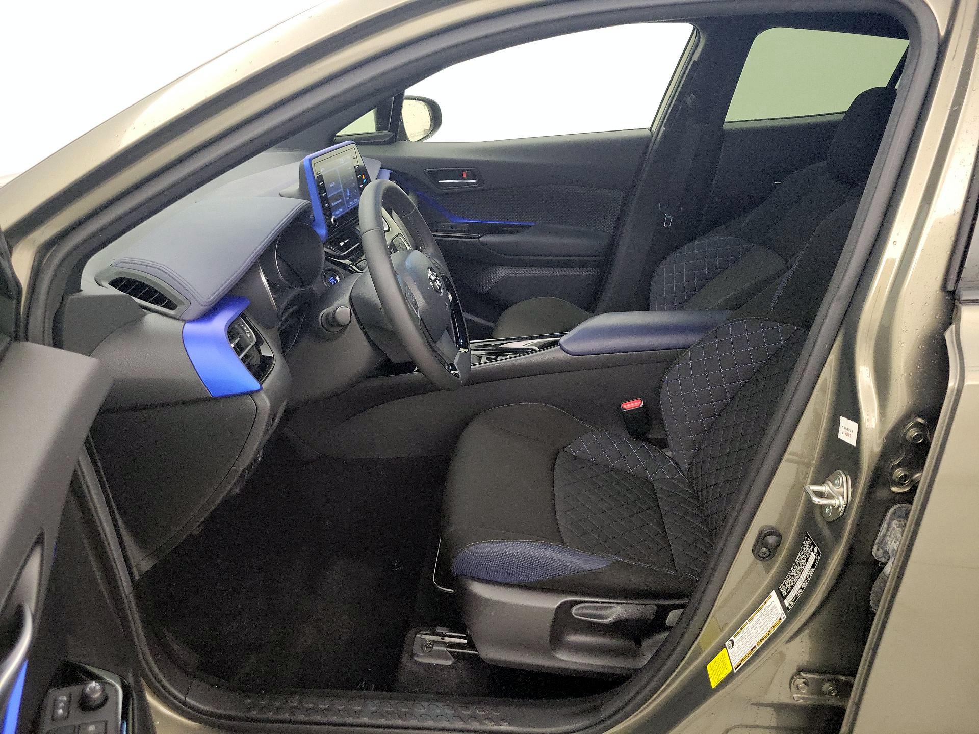 Thumbnail: 2021 Toyota C-HR - 11