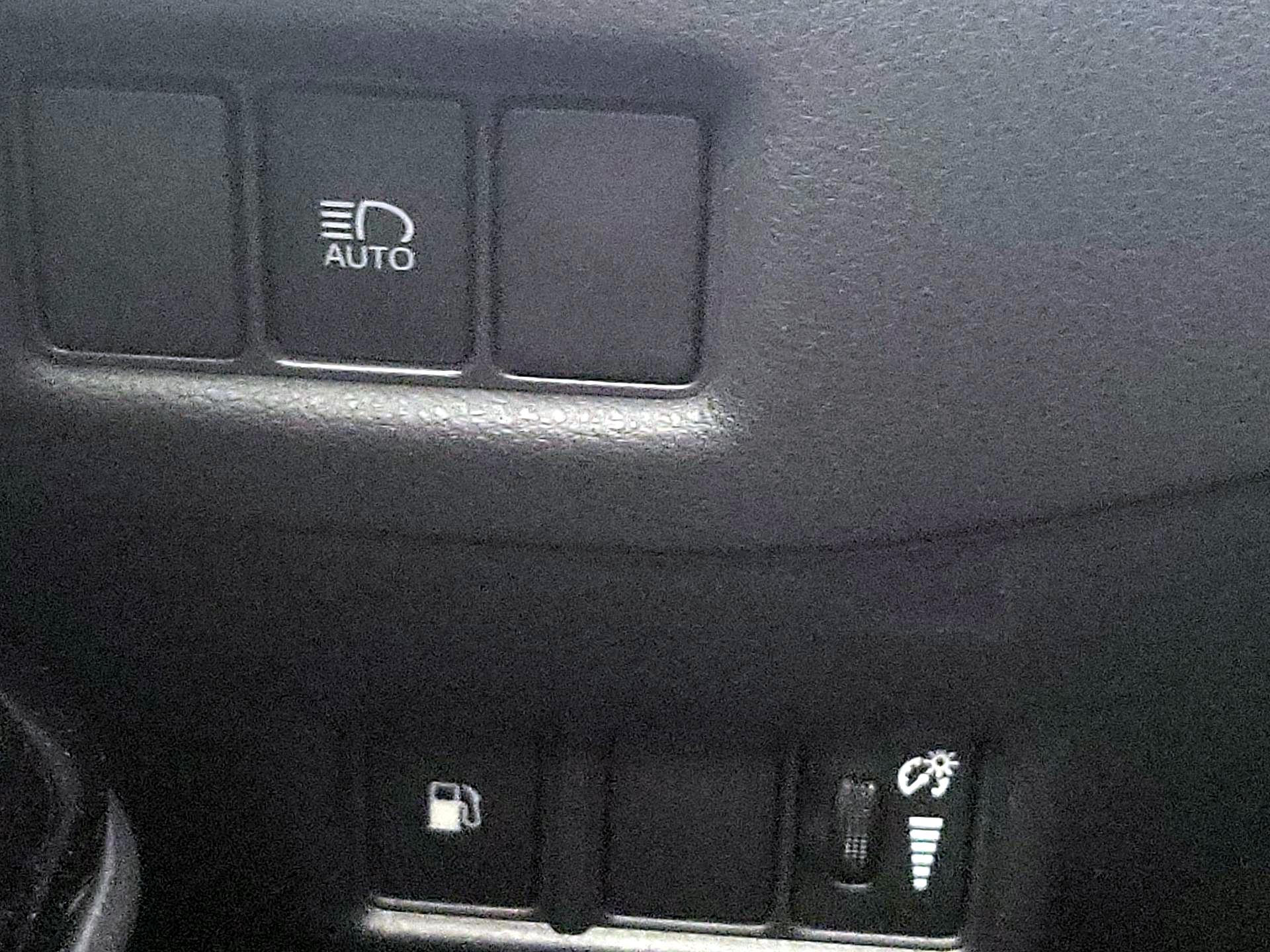 Thumbnail: 2021 Toyota C-HR - 13