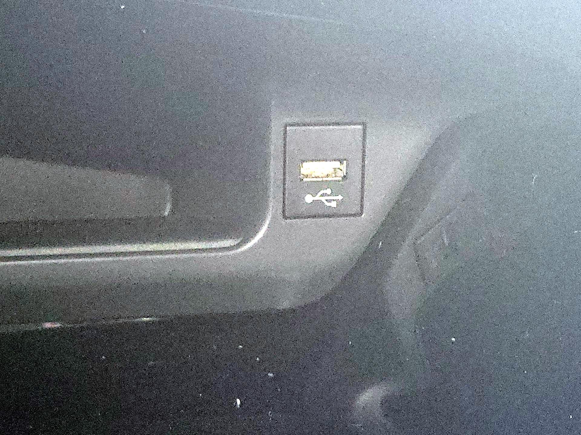 Thumbnail: 2021 Toyota C-HR - 18