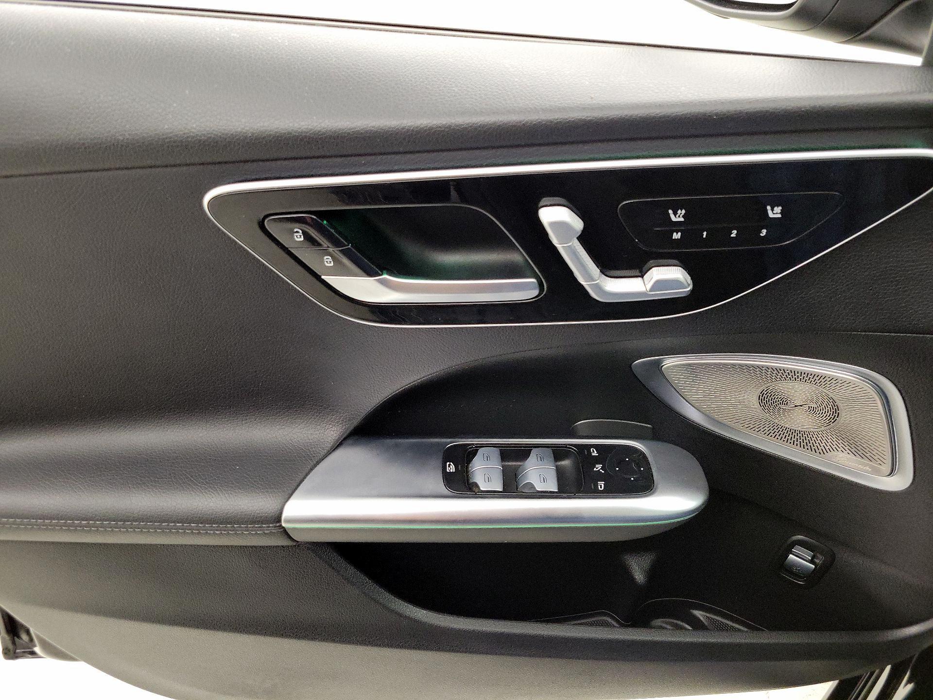 Thumbnail: 2022 Mercedes-Benz C-Class - 12