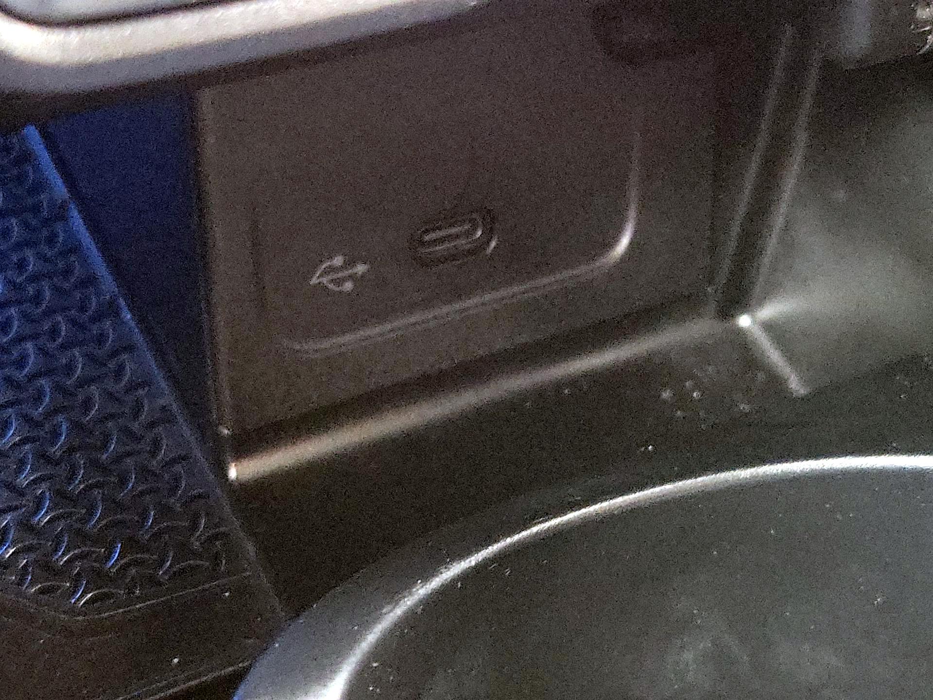 Thumbnail: 2022 Mercedes-Benz C-Class - 18