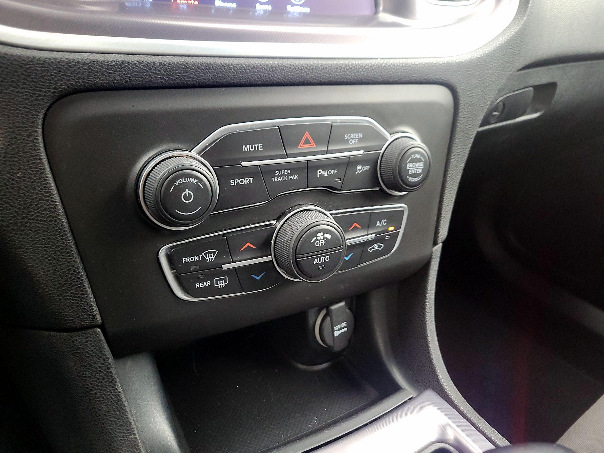 Thumbnail: 2021 Dodge Charger - 16