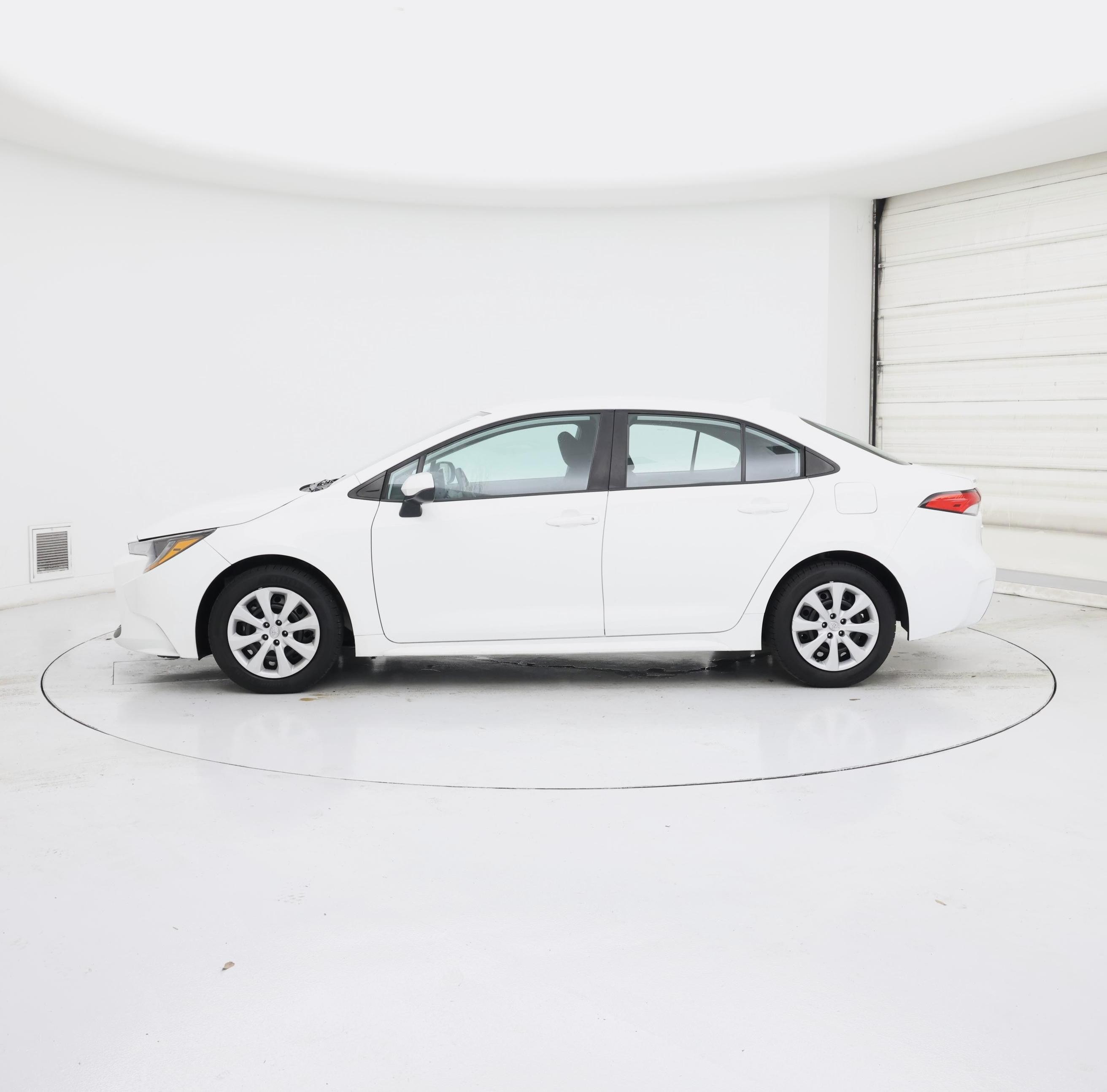 Thumbnail: 2022 Toyota Corolla - 3