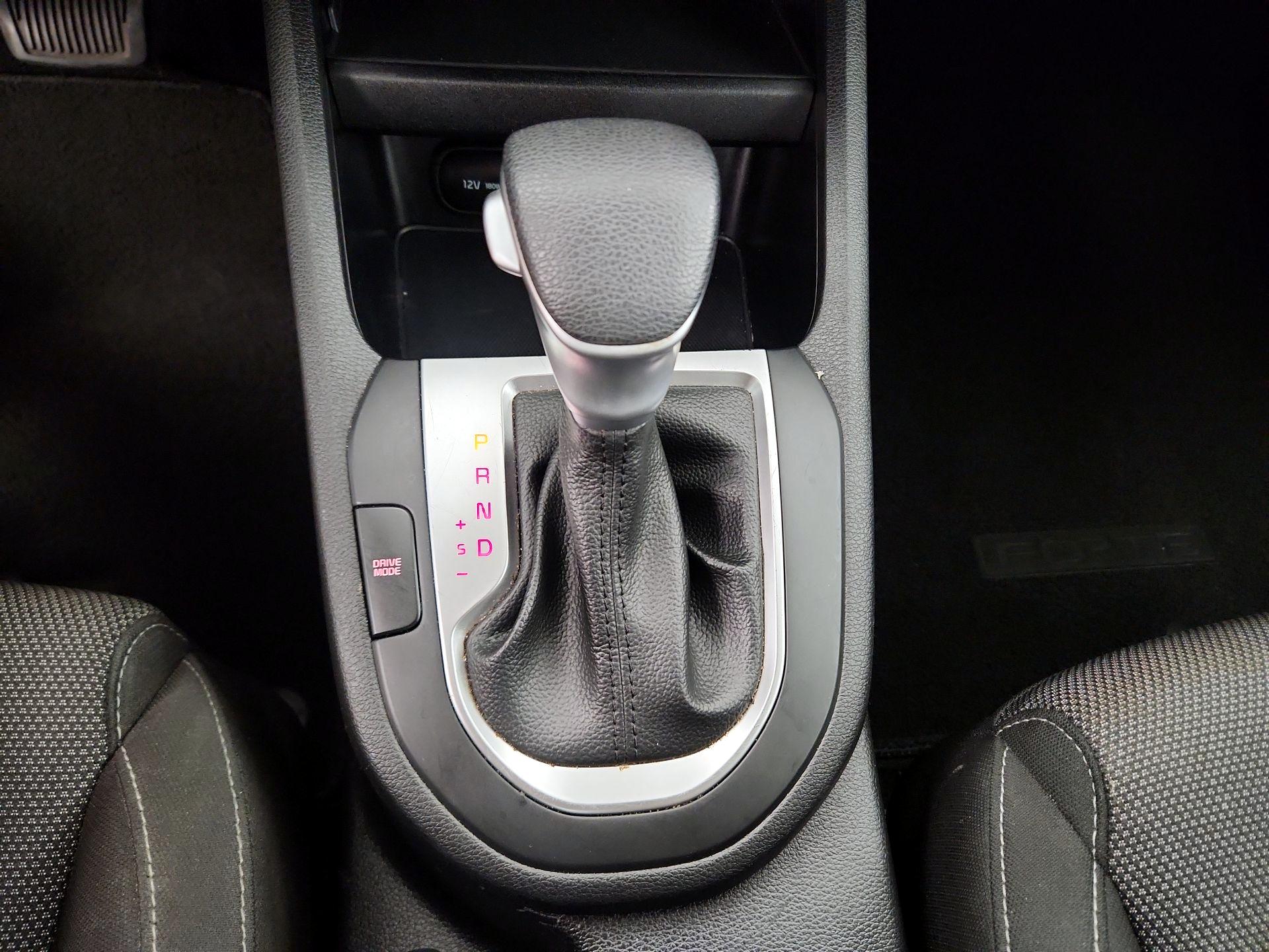 Thumbnail: 2023 Kia Forte - 17