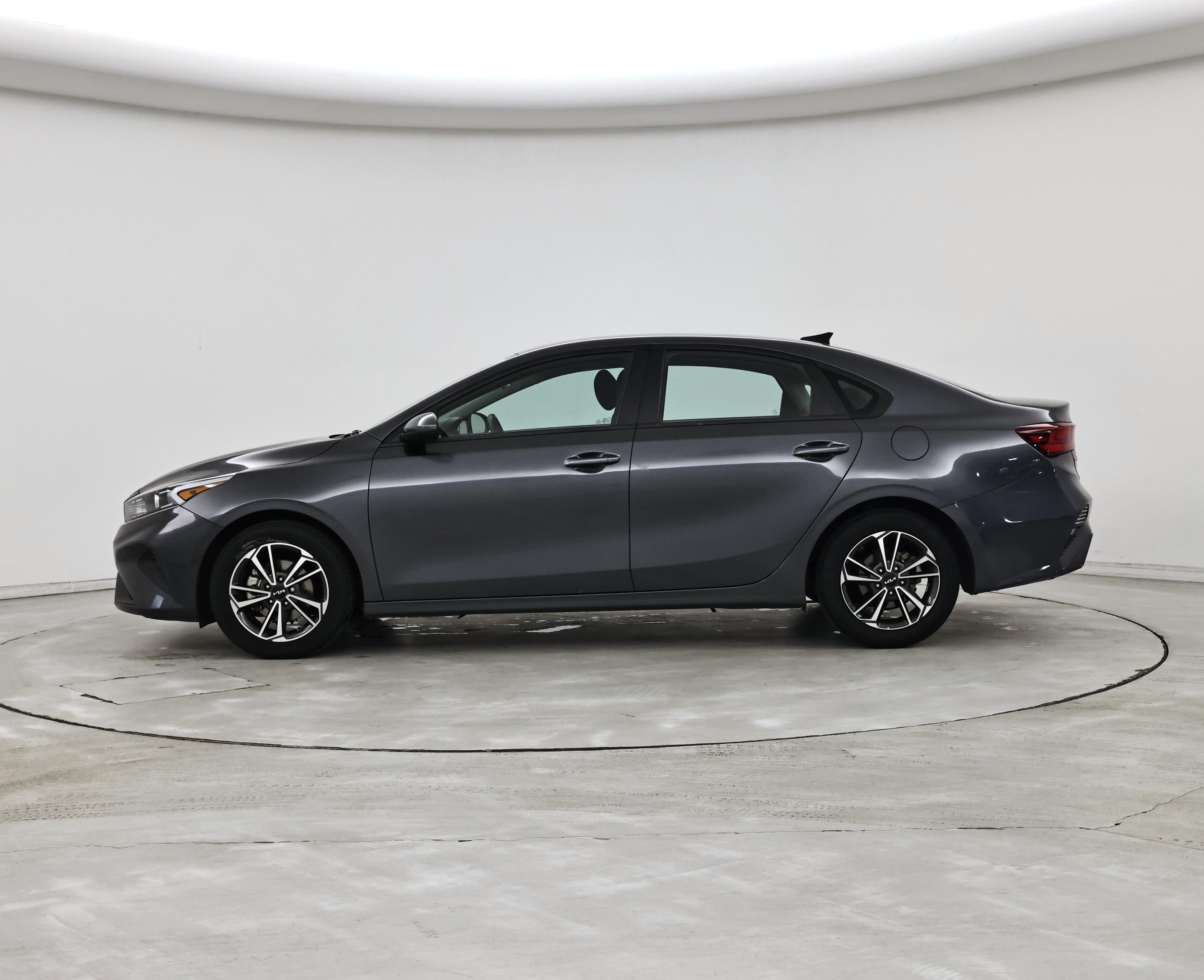 Thumbnail: 2023 Kia Forte - 3