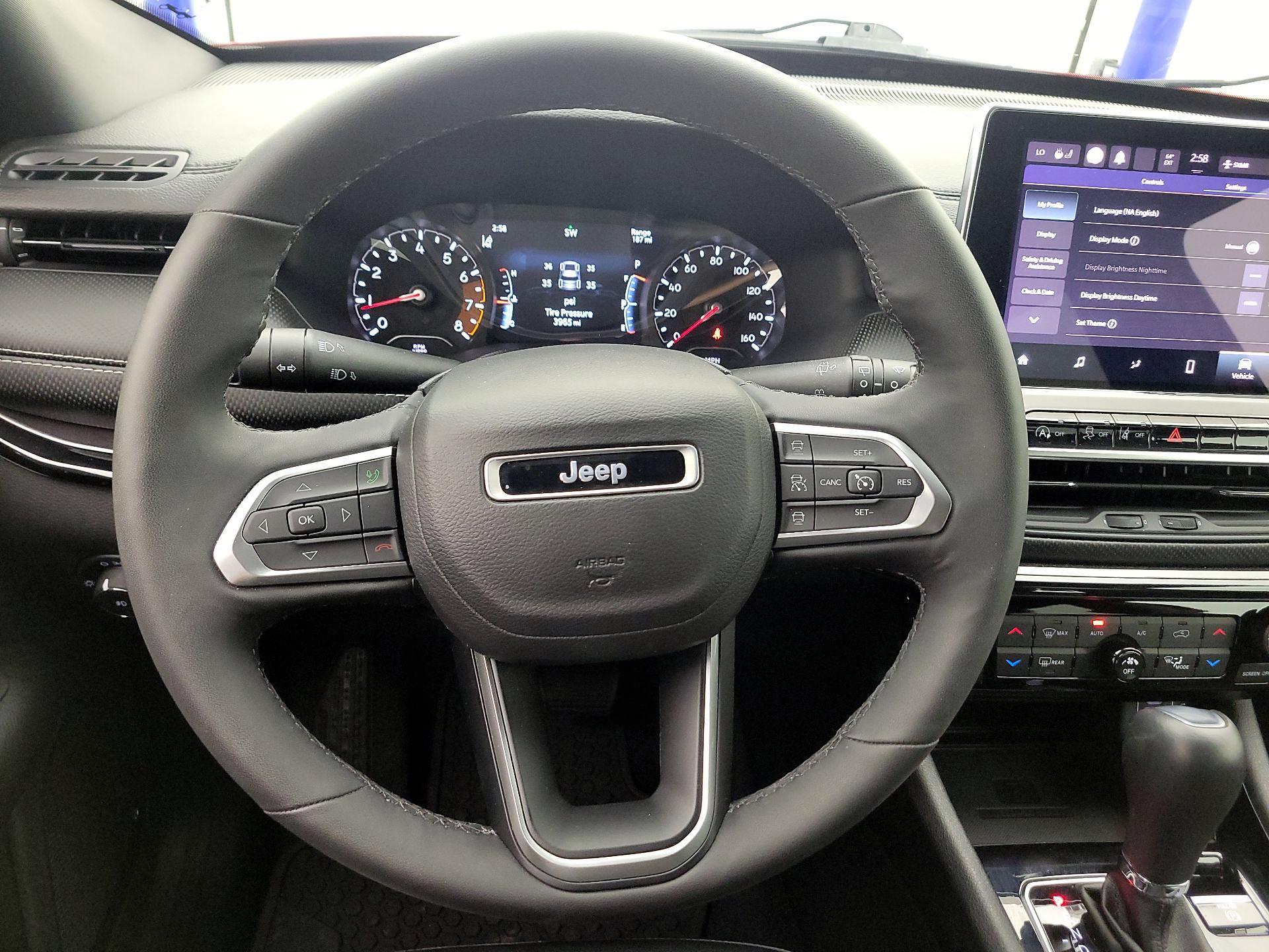 Thumbnail: 2023 Jeep Compass - 10