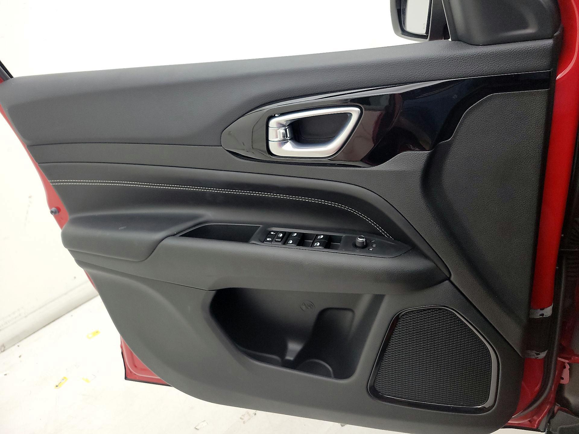 Thumbnail: 2023 Jeep Compass - 12