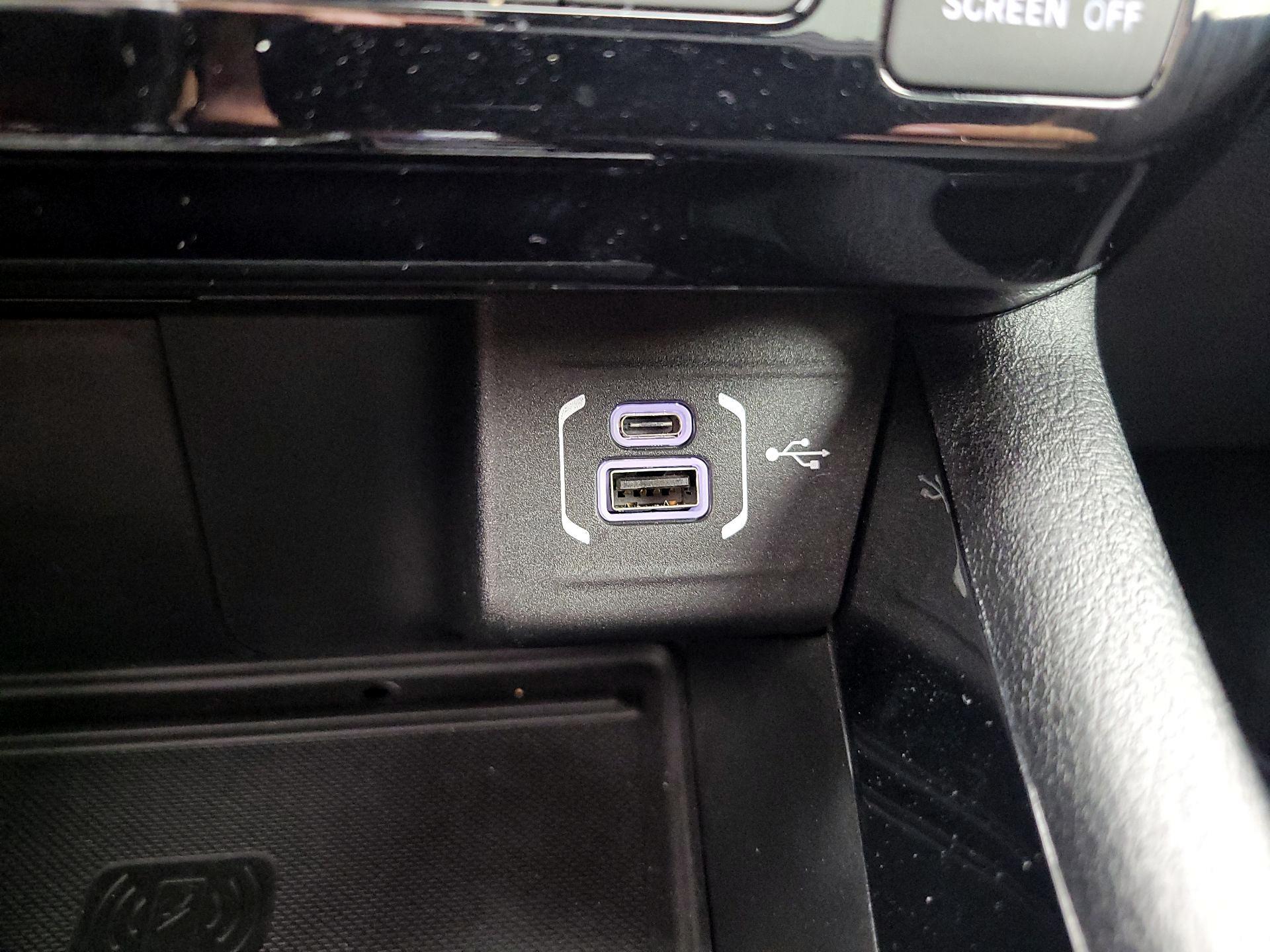 Thumbnail: 2023 Jeep Compass - 18