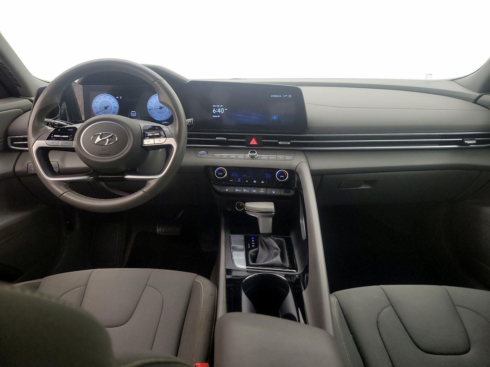 Thumbnail: 2023 Hyundai Elantra - 9