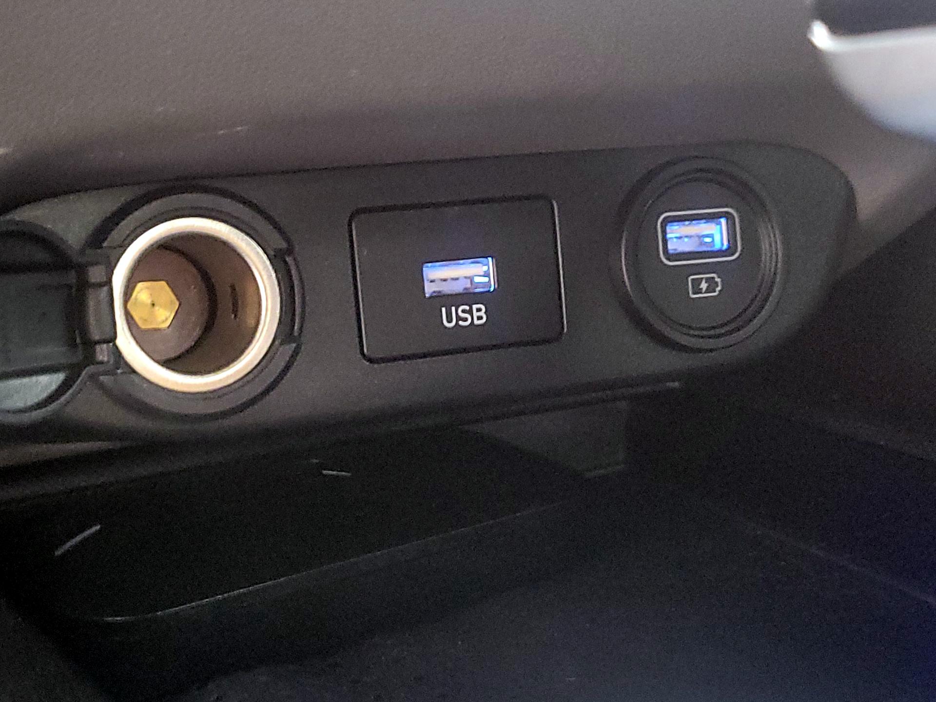 Thumbnail: 2023 Hyundai Elantra - 18