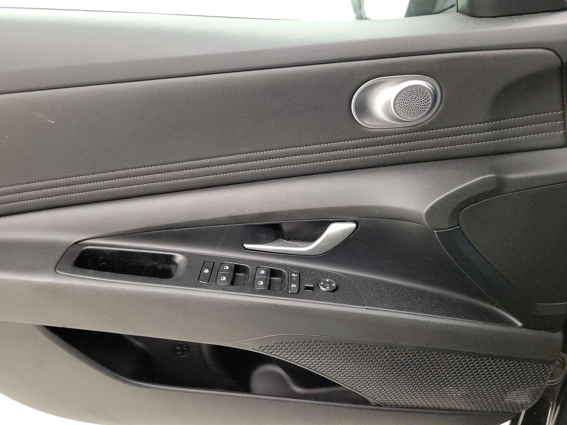 Thumbnail: 2025 Hyundai Elantra - 12