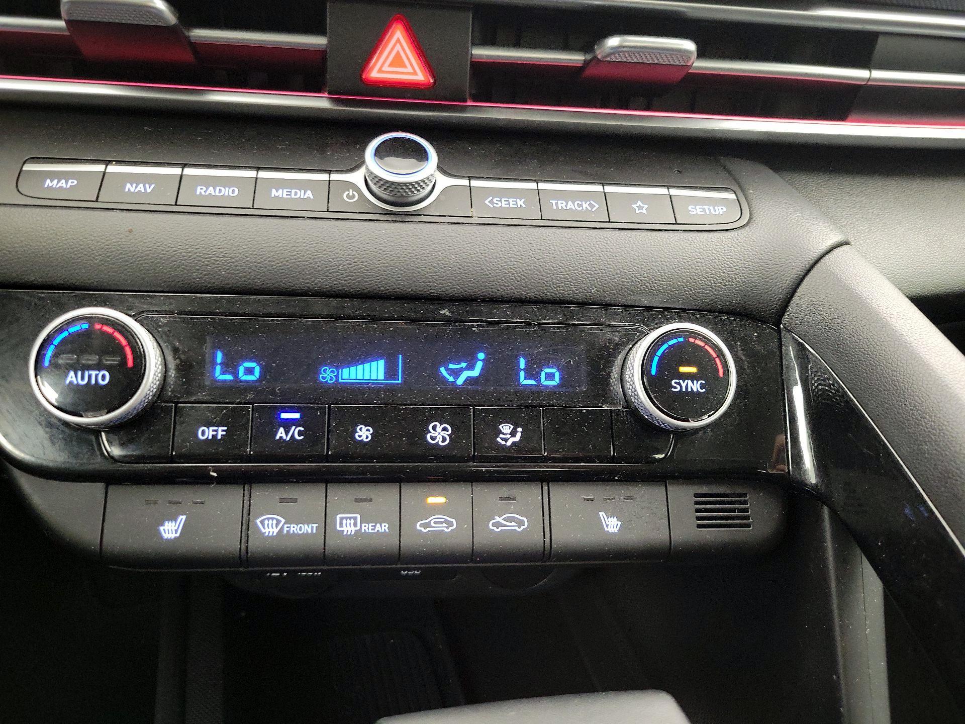 Thumbnail: 2025 Hyundai Elantra - 17