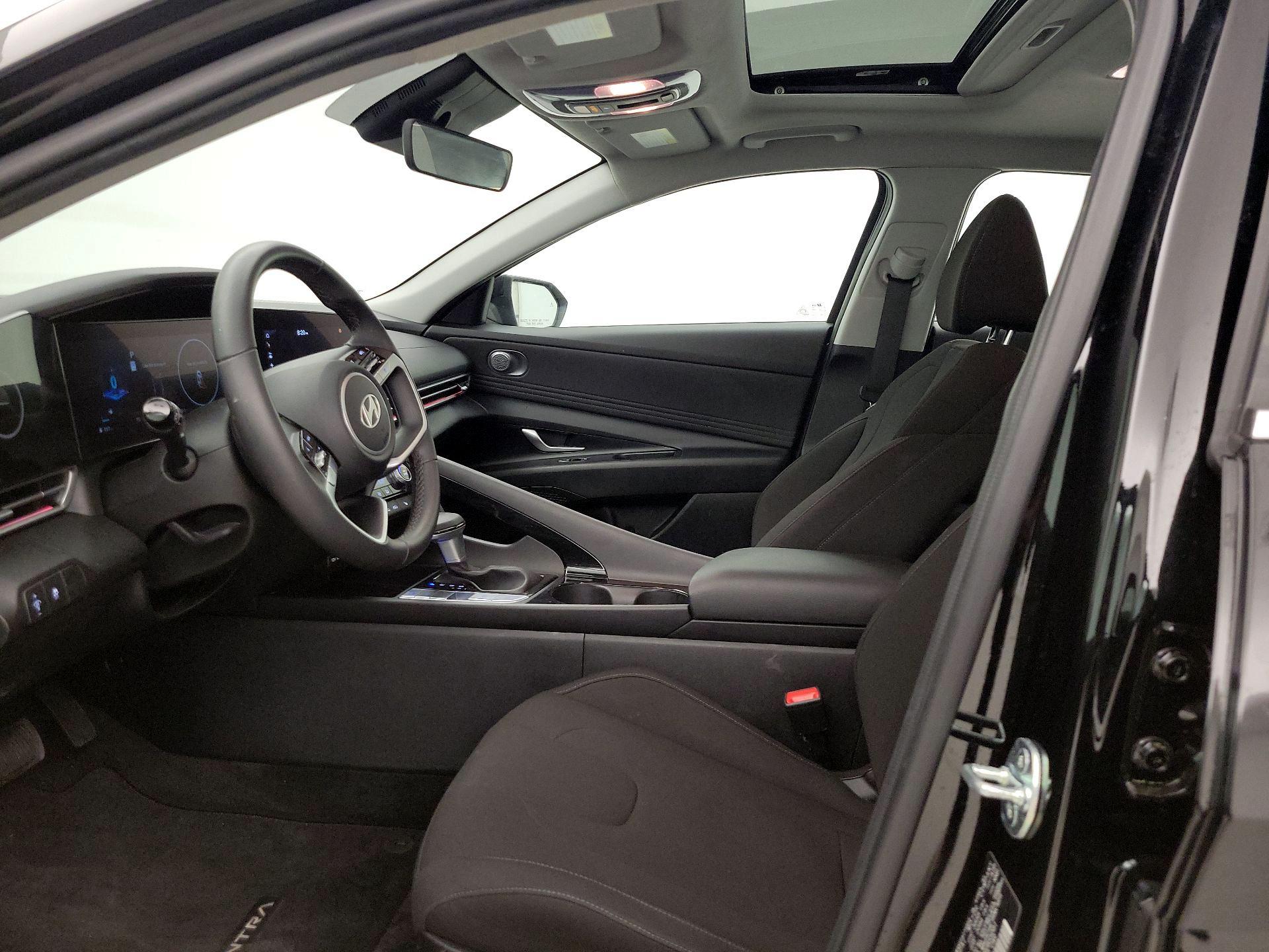 Thumbnail: 2025 Hyundai Elantra - 20