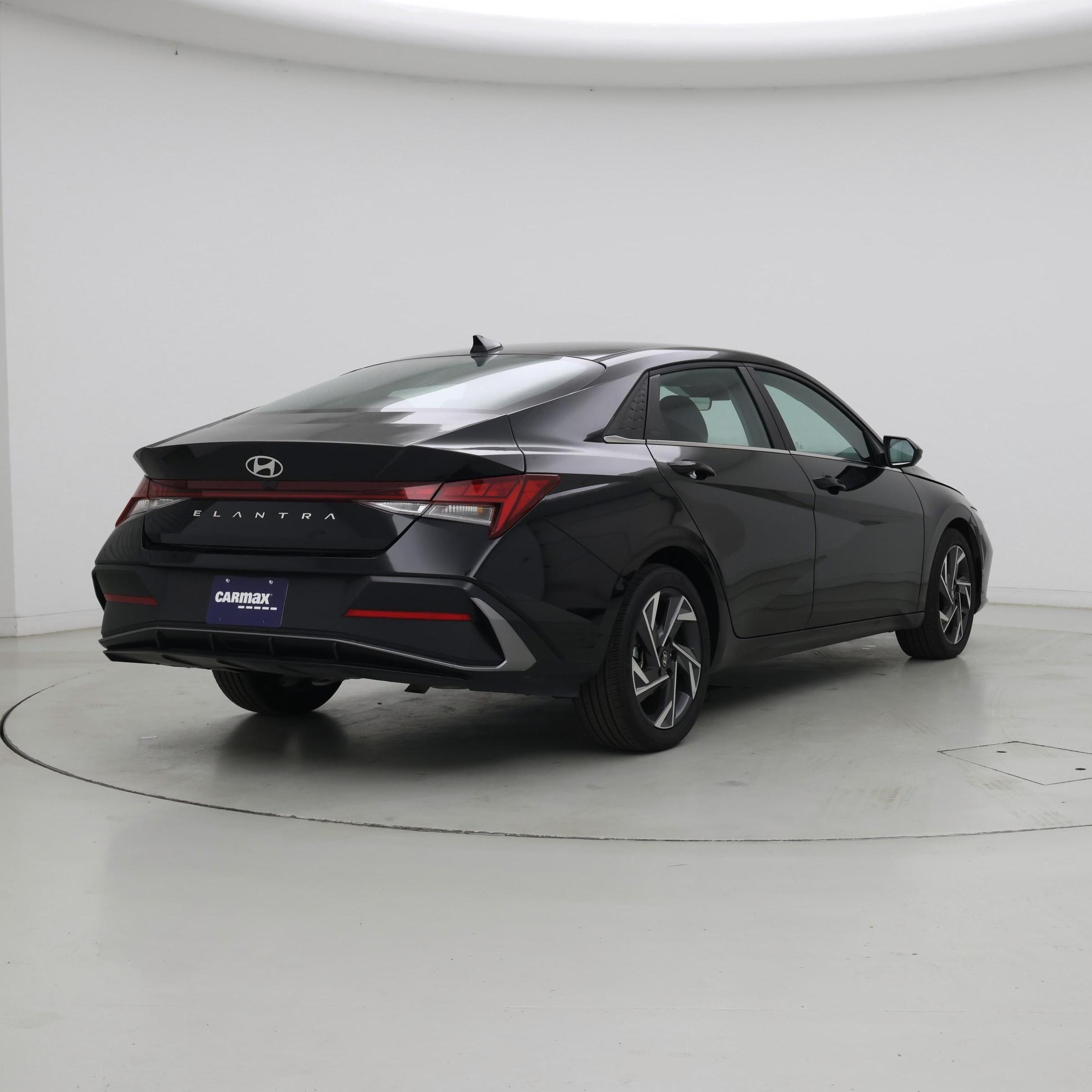 Thumbnail: 2025 Hyundai Elantra - 8