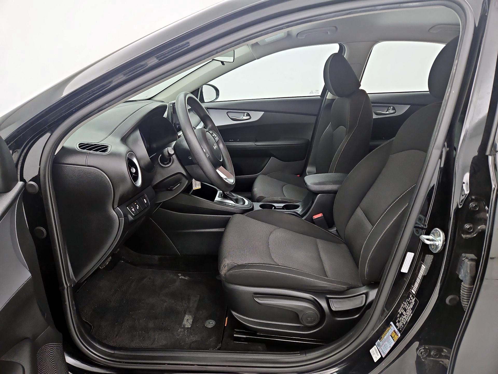 Thumbnail: 2023 Kia Forte - 11