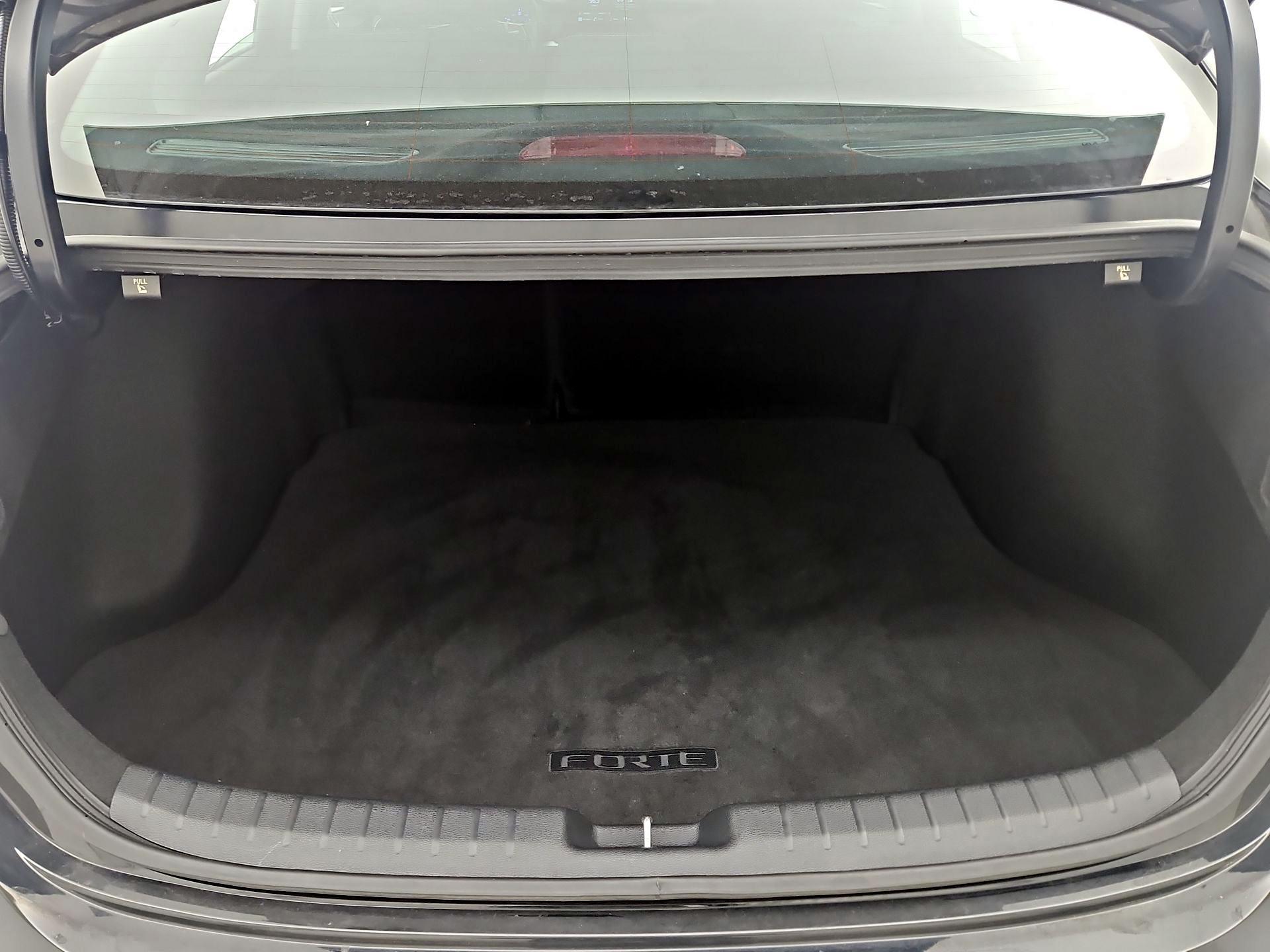 Thumbnail: 2023 Kia Forte - 20