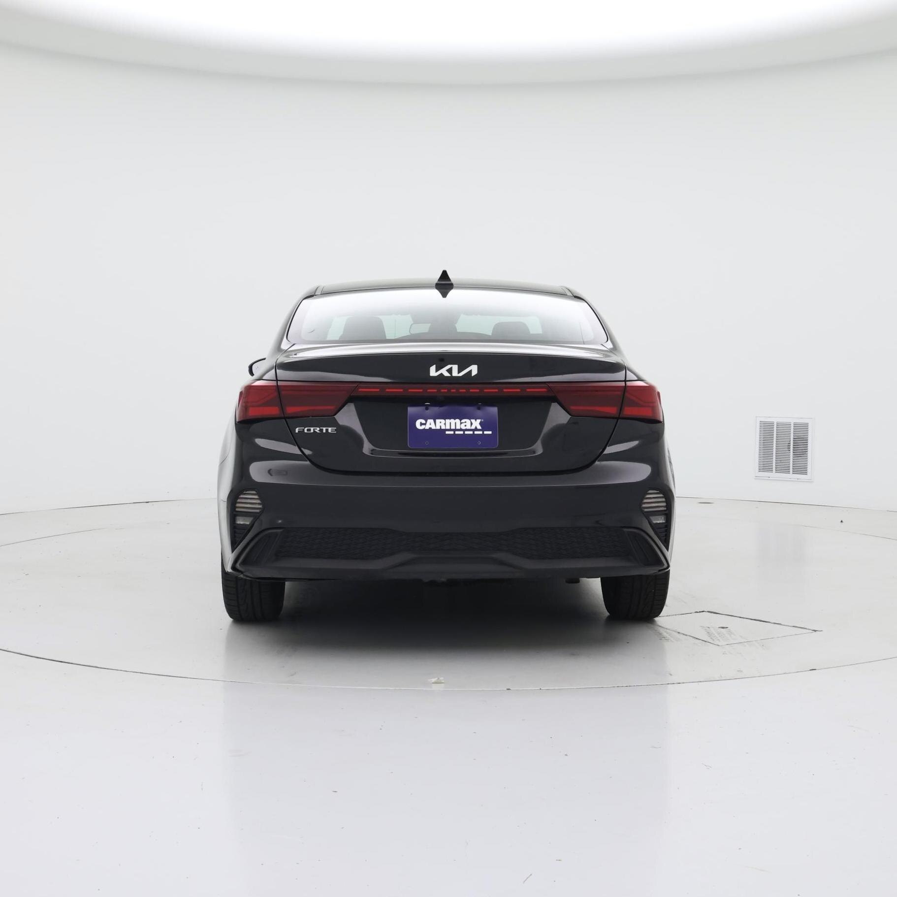 Thumbnail: 2023 Kia Forte - 6