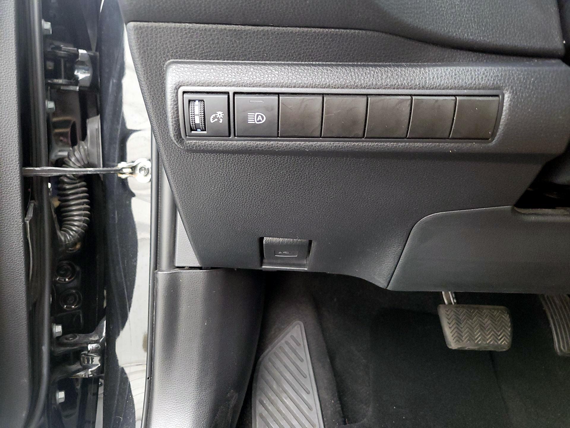 Thumbnail: 2022 Toyota Corolla - 13