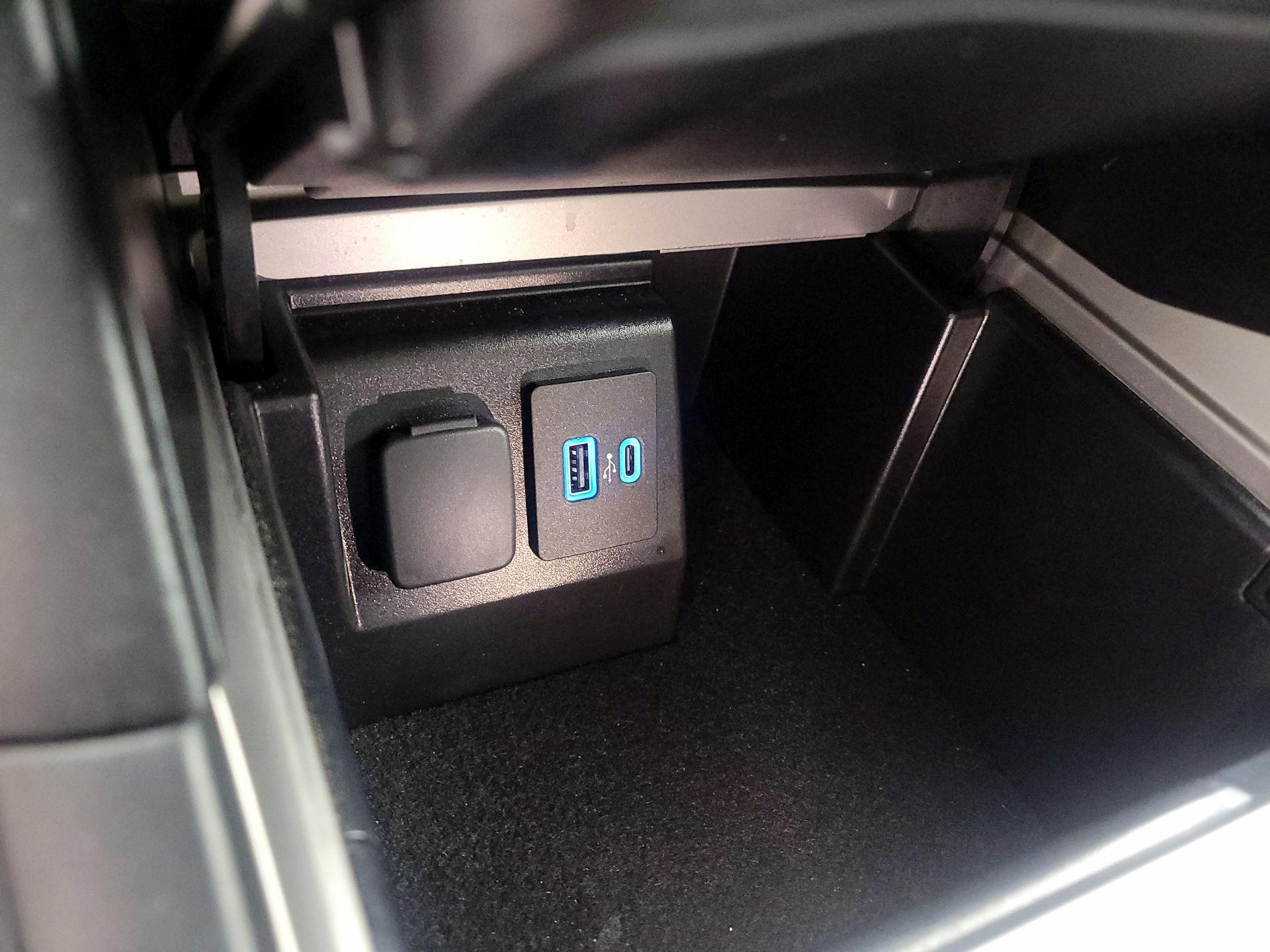 Thumbnail: 2023 Ford Explorer - 18