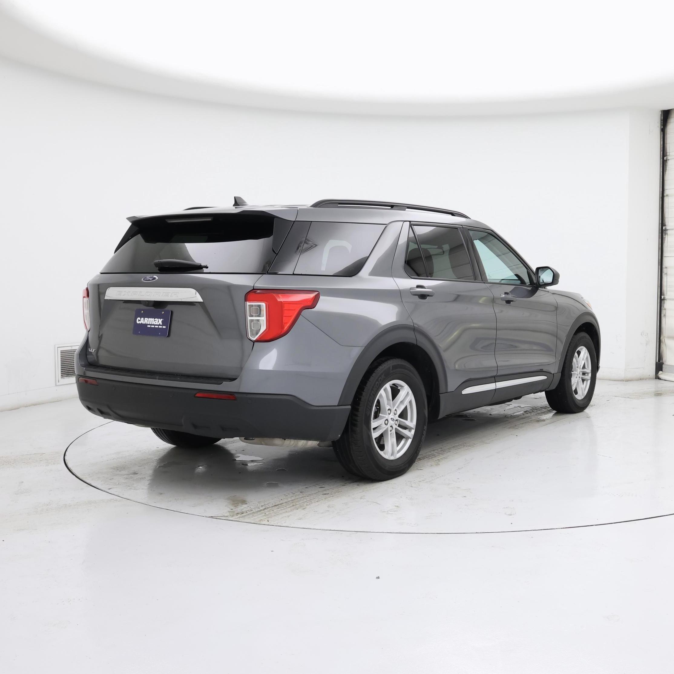 Thumbnail: 2023 Ford Explorer - 8