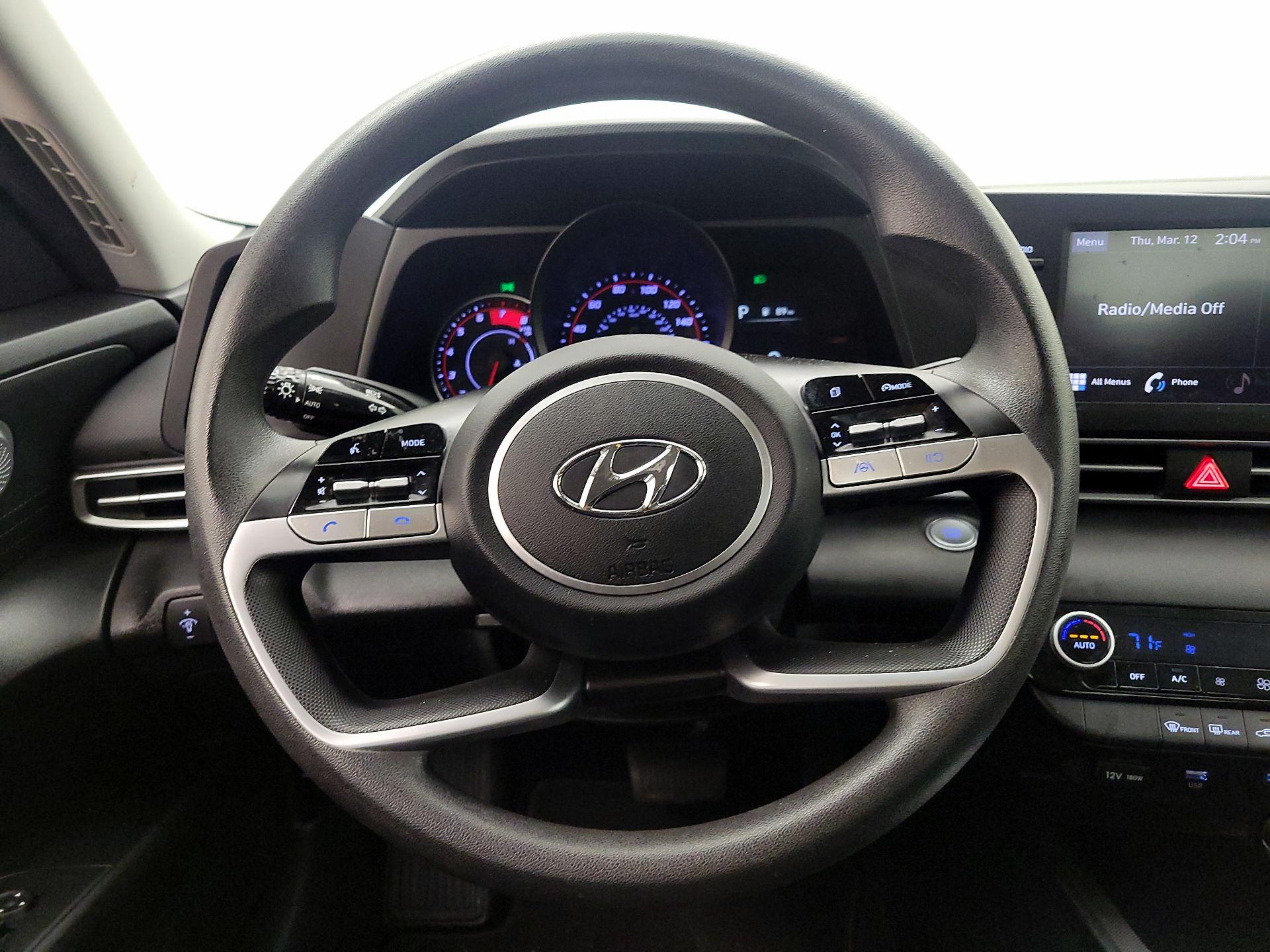 Thumbnail: 2022 Hyundai Elantra - 10