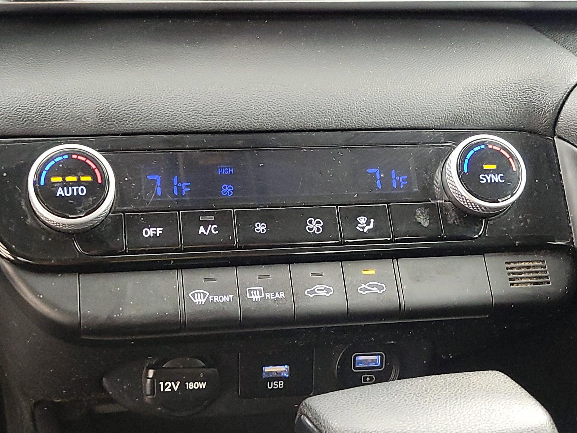 Thumbnail: 2022 Hyundai Elantra - 16