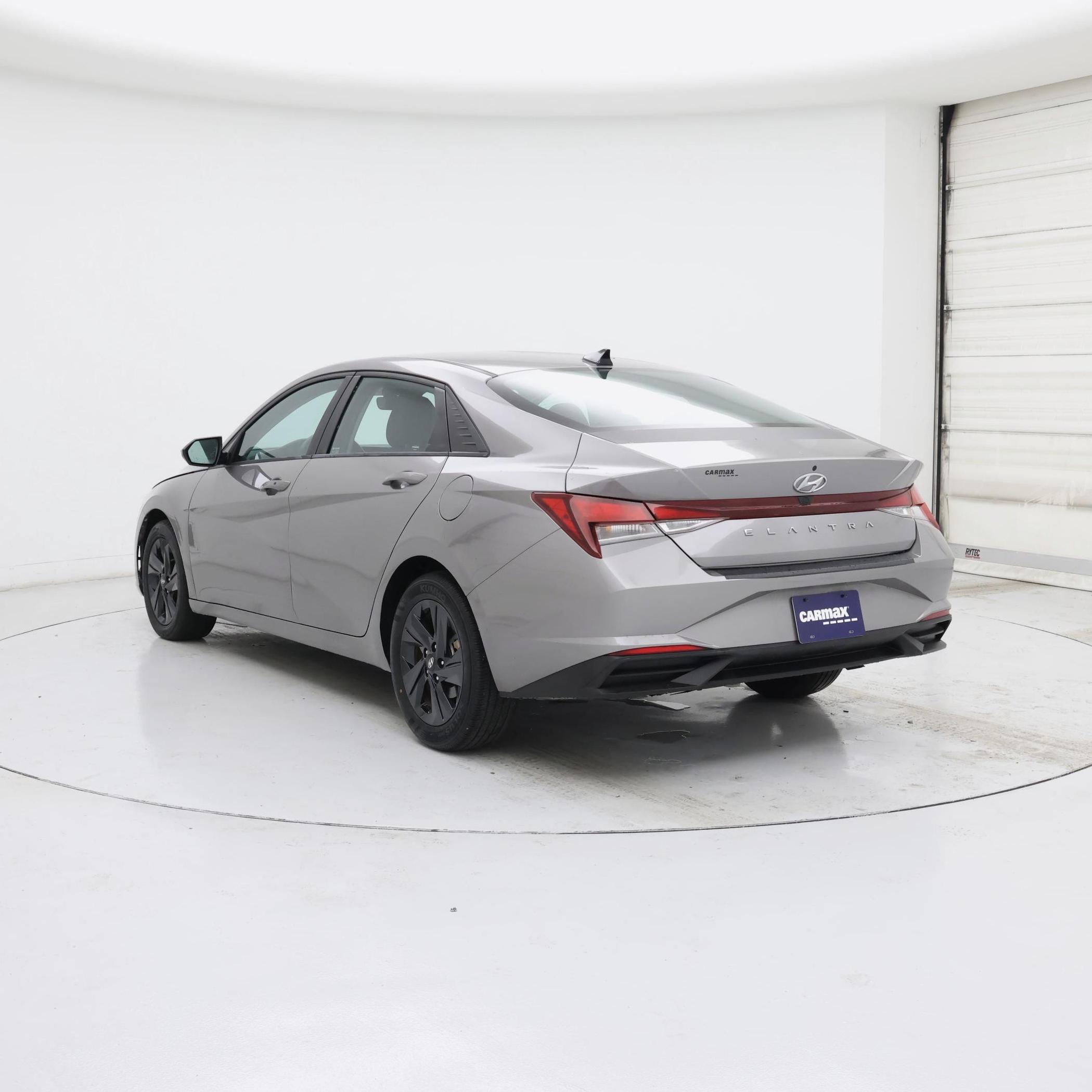 Thumbnail: 2022 Hyundai Elantra - 2