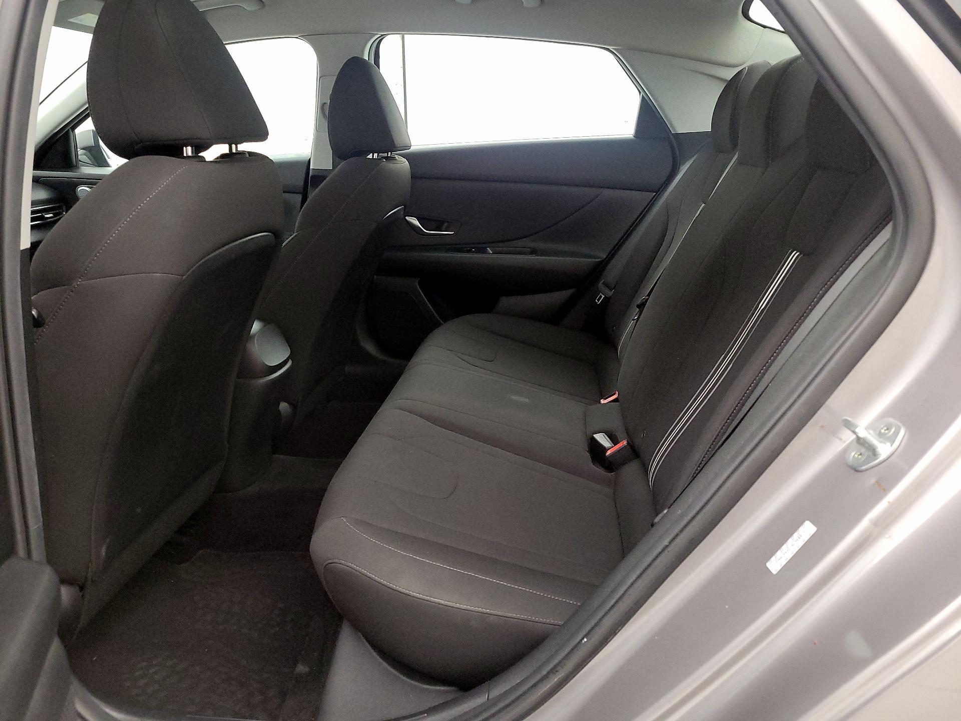 Thumbnail: 2022 Hyundai Elantra - 19