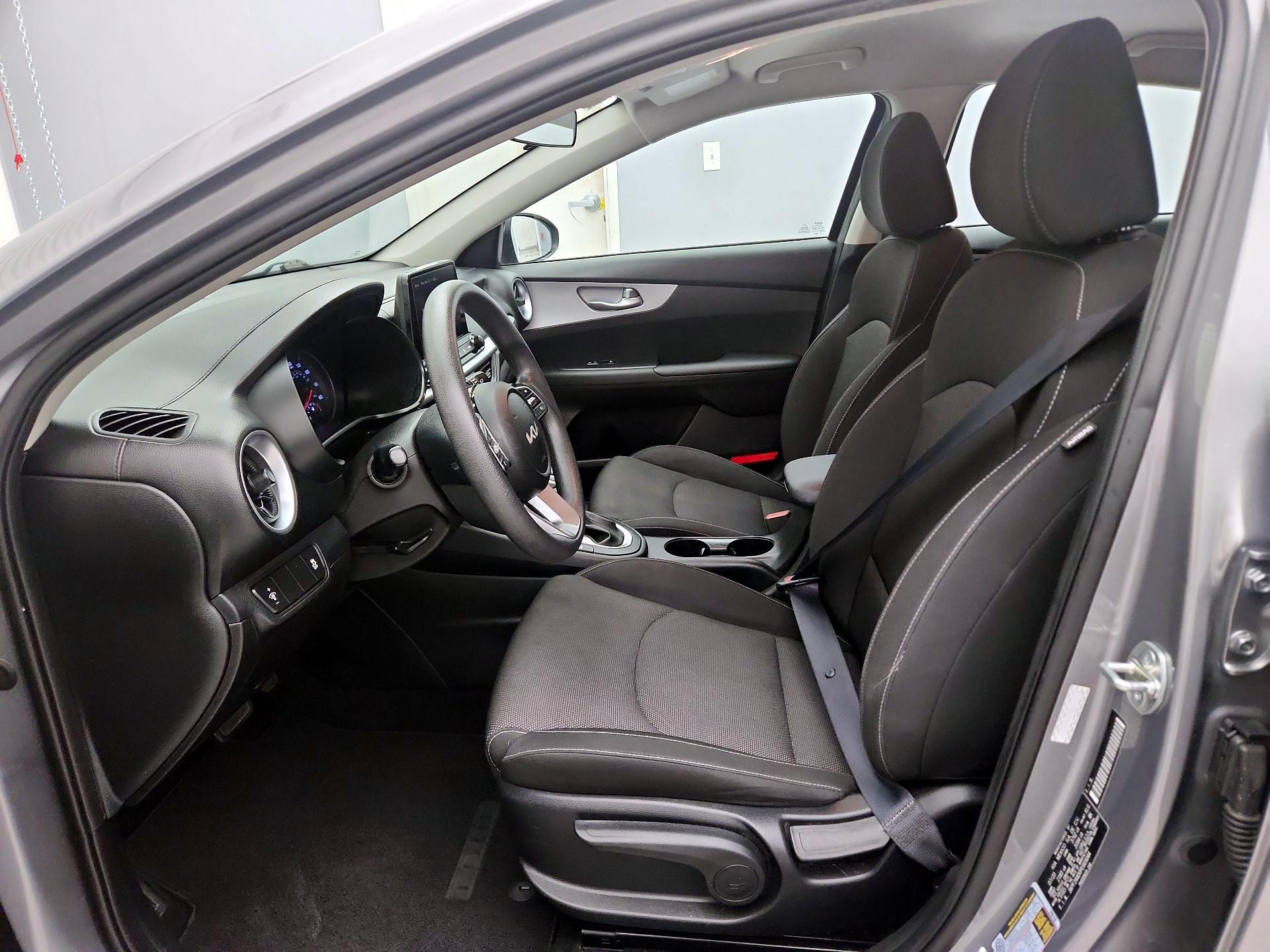 Thumbnail: 2023 Kia Forte - 11