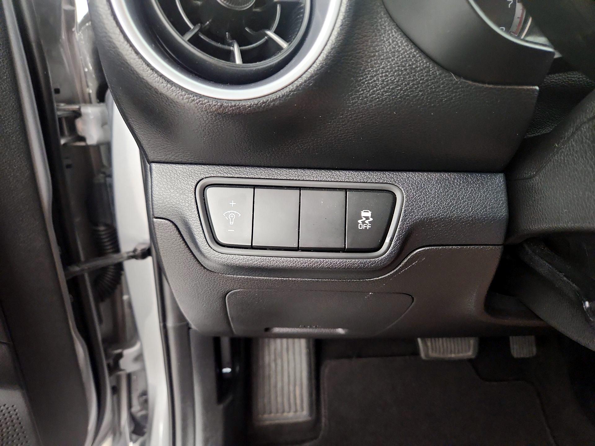 Thumbnail: 2023 Kia Forte - 13