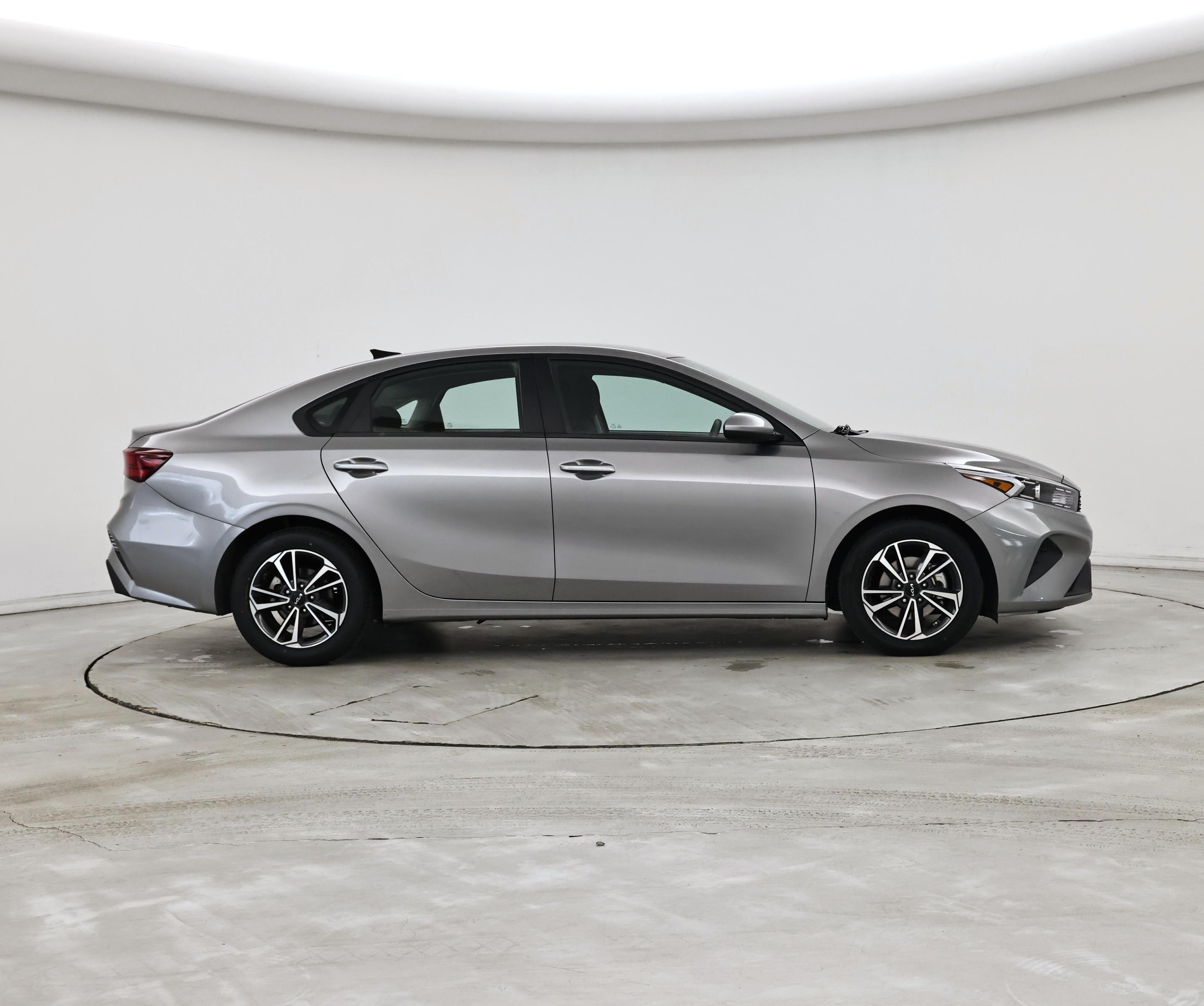 Thumbnail: 2023 Kia Forte - 7