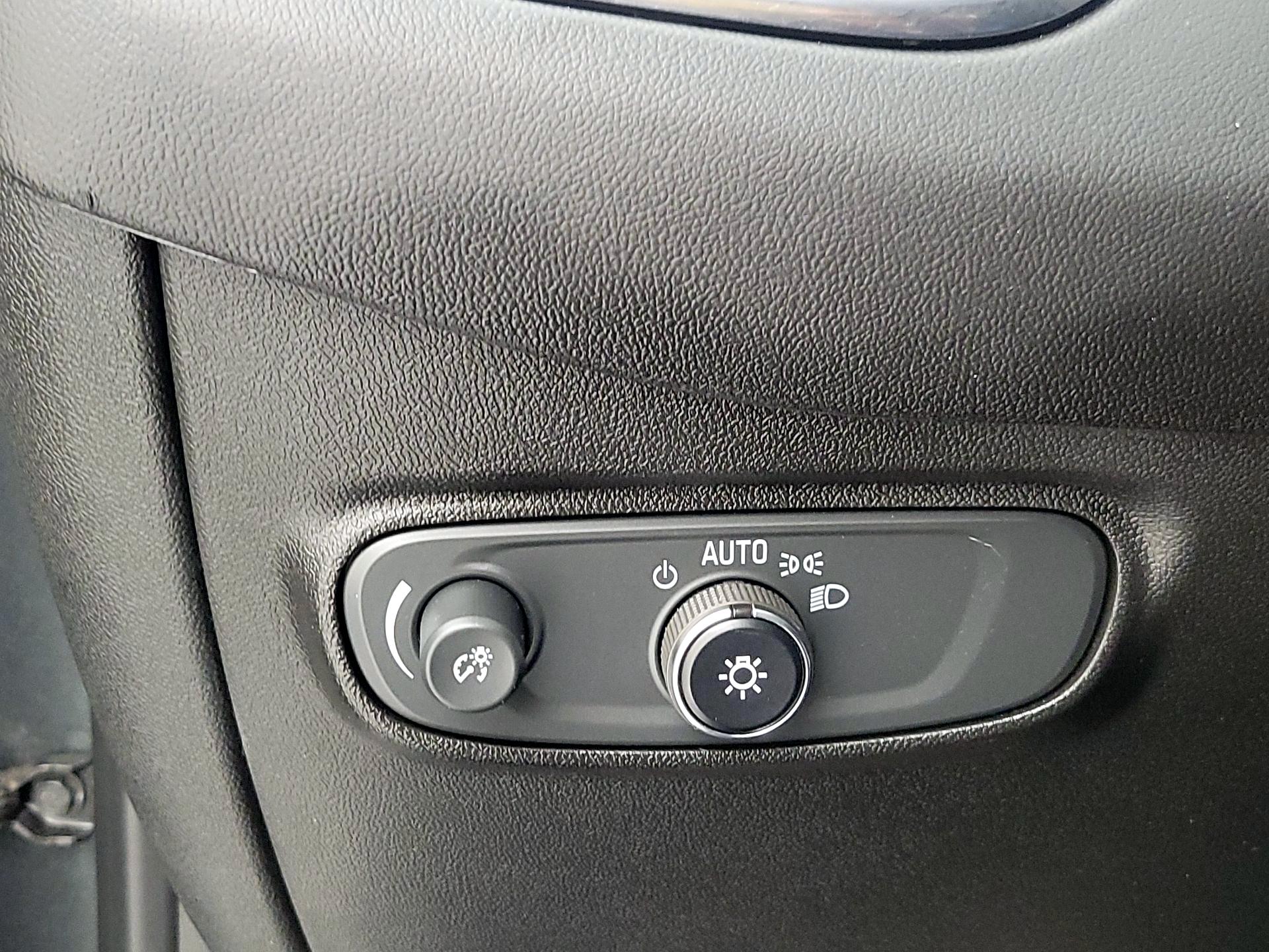 Thumbnail: 2021 Chevrolet Equinox - 13