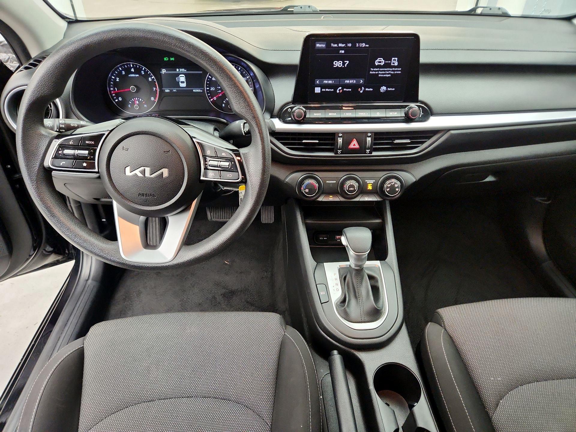 Thumbnail: 2023 Kia Forte - 9